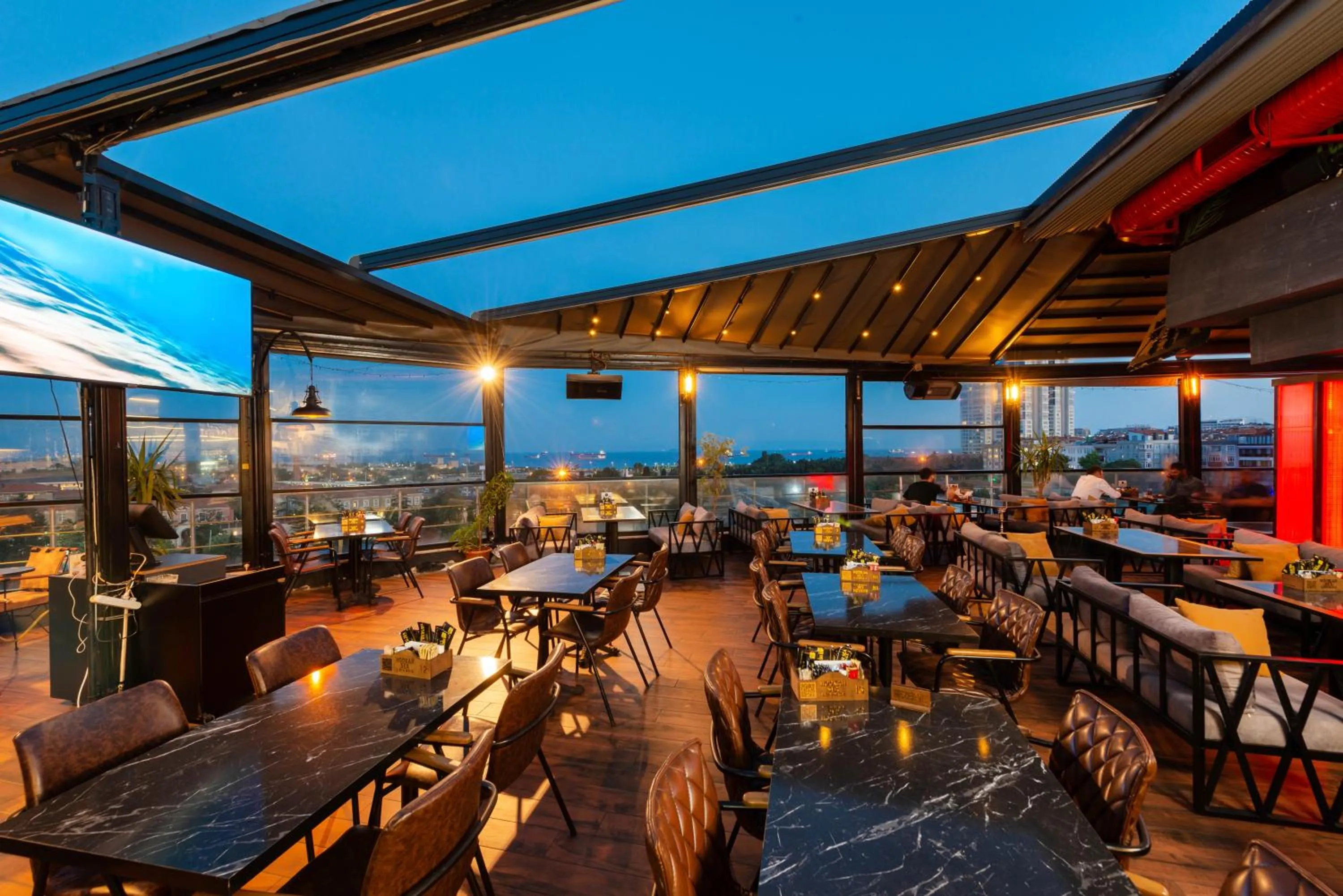 Restaurant/places to eat in Grand Abimo Hotel