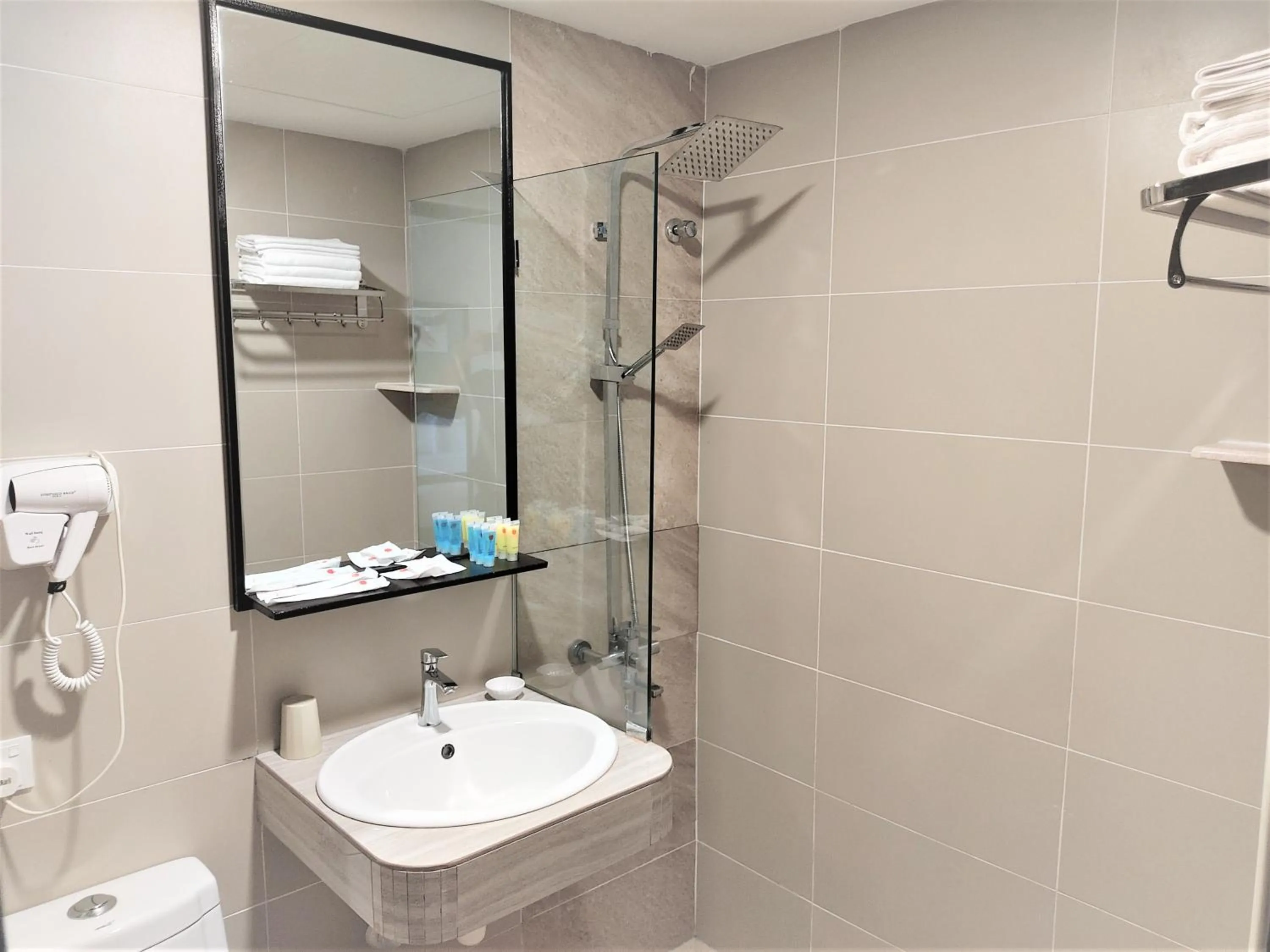 Bathroom in Apple Suites Hotel