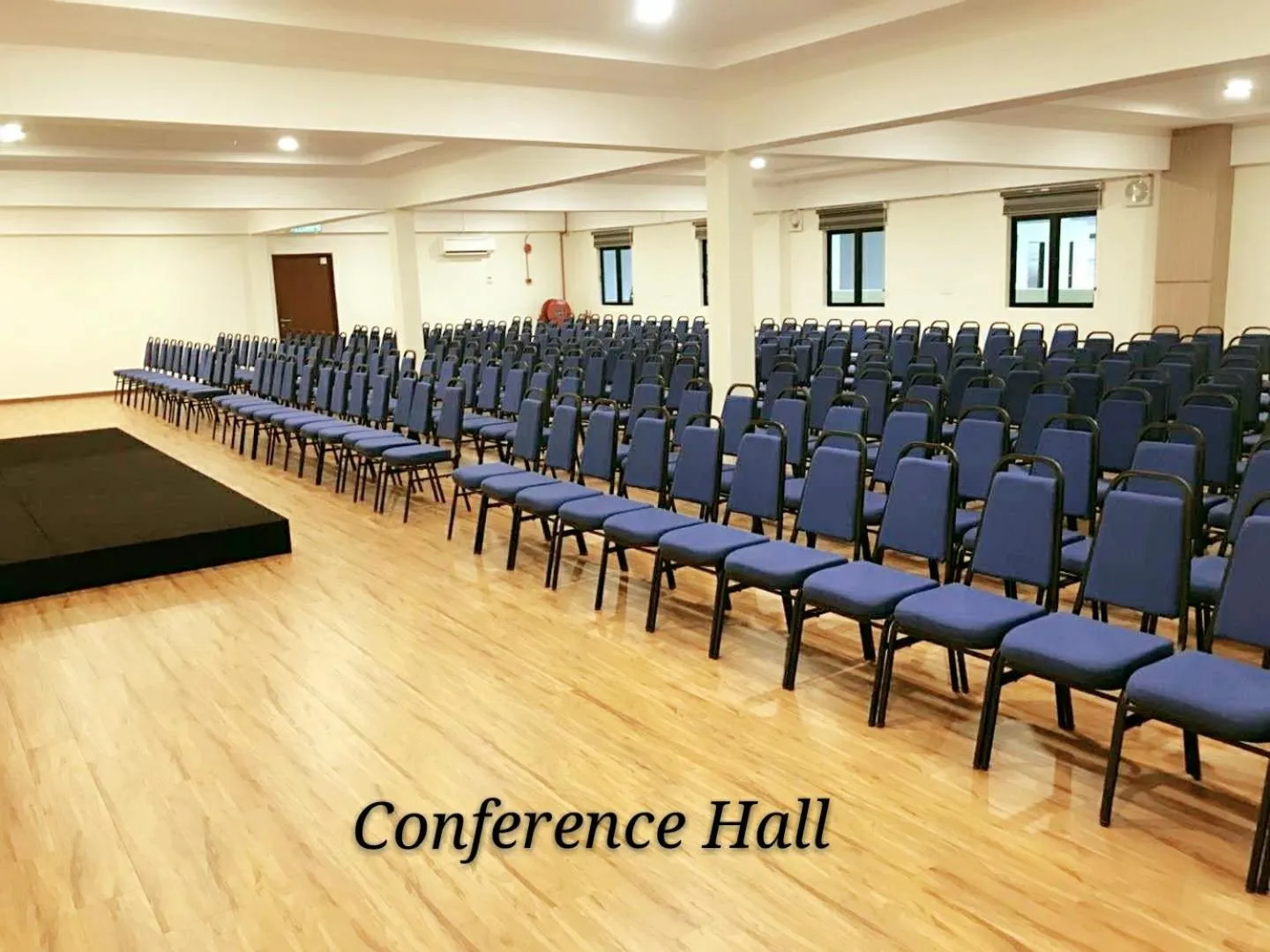 Area and facilities in Apple Suites Hotel