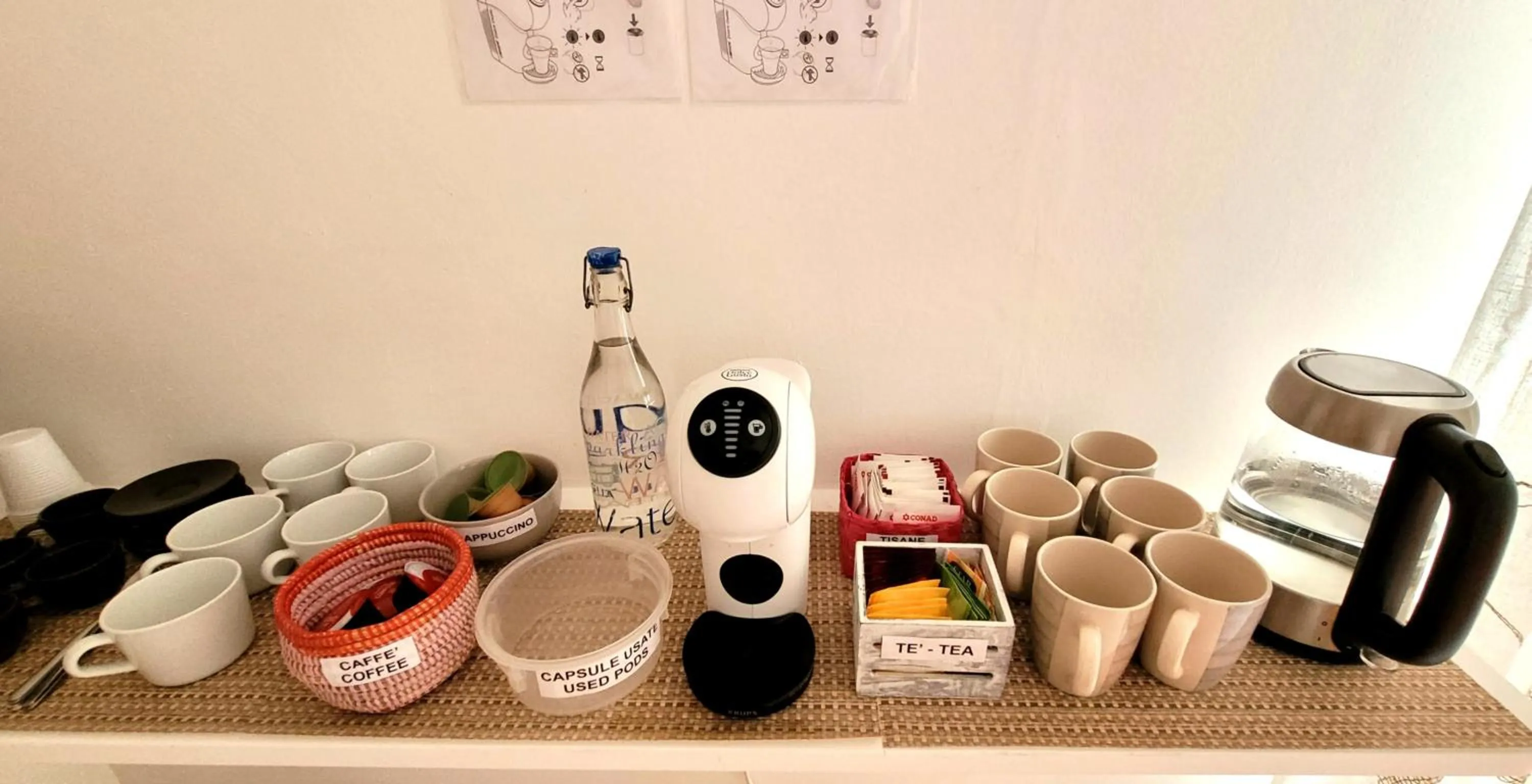 Coffee/tea facilities in La Mandronia B&B