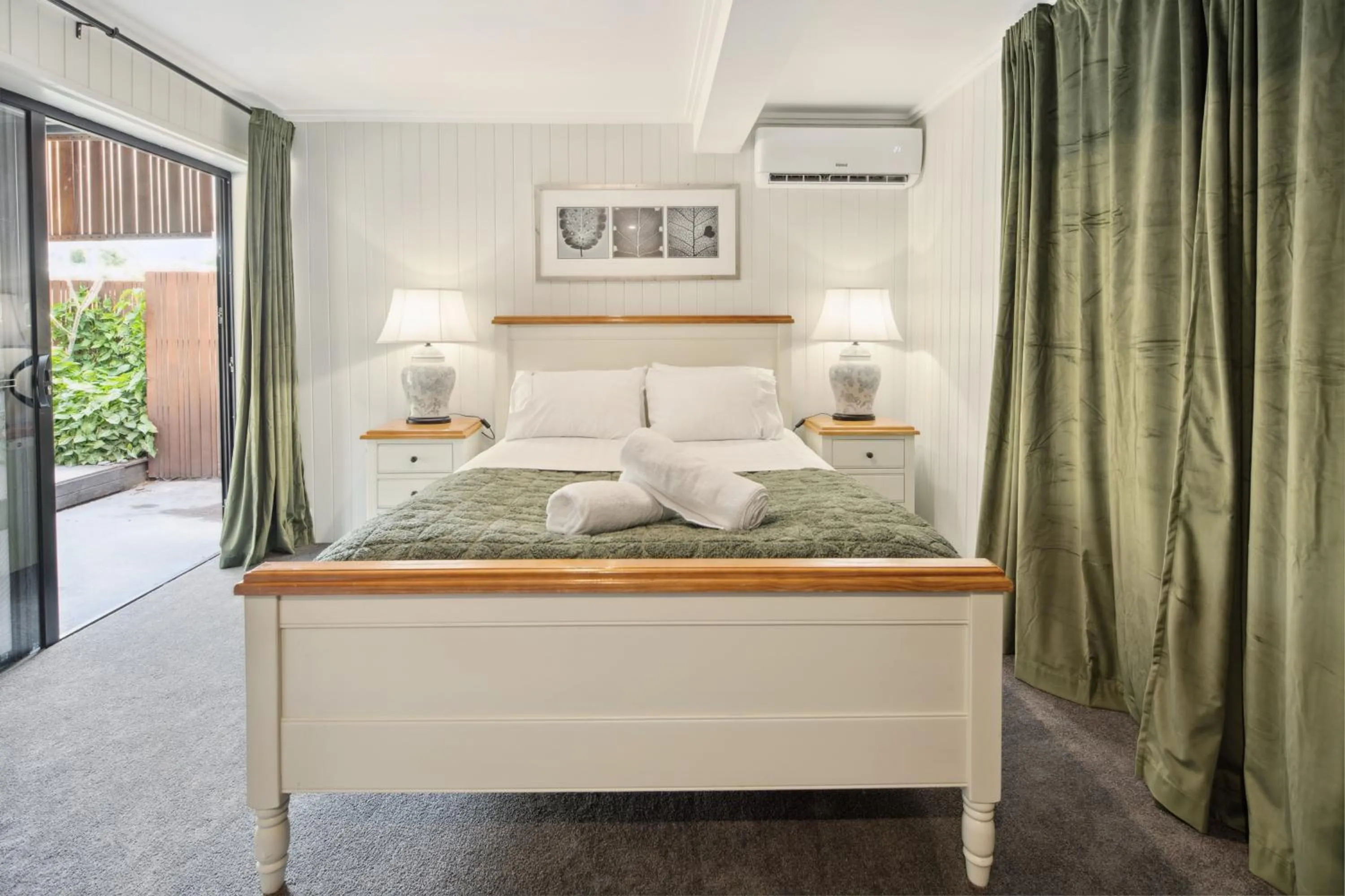 Bedroom, Bed in Freshwater BnB