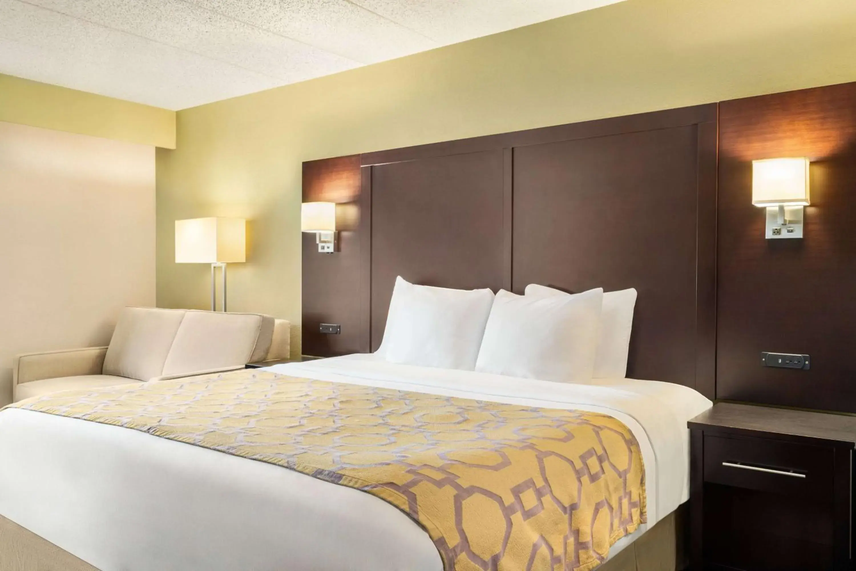 Photo of the whole room, Bed in Baymont by Wyndham Georgetown Lexington North Photo of the whole room, Bed in Baymont by Wyndham Georgetown Lexington North