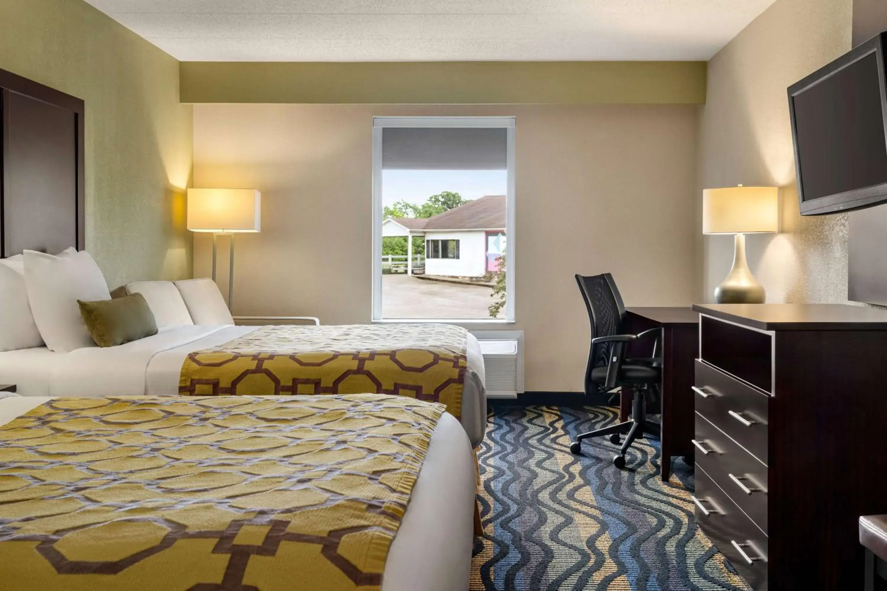 Photo of the whole room, Bed in Baymont by Wyndham Georgetown Lexington North Photo of the whole room, Bed in Baymont by Wyndham Georgetown Lexington North