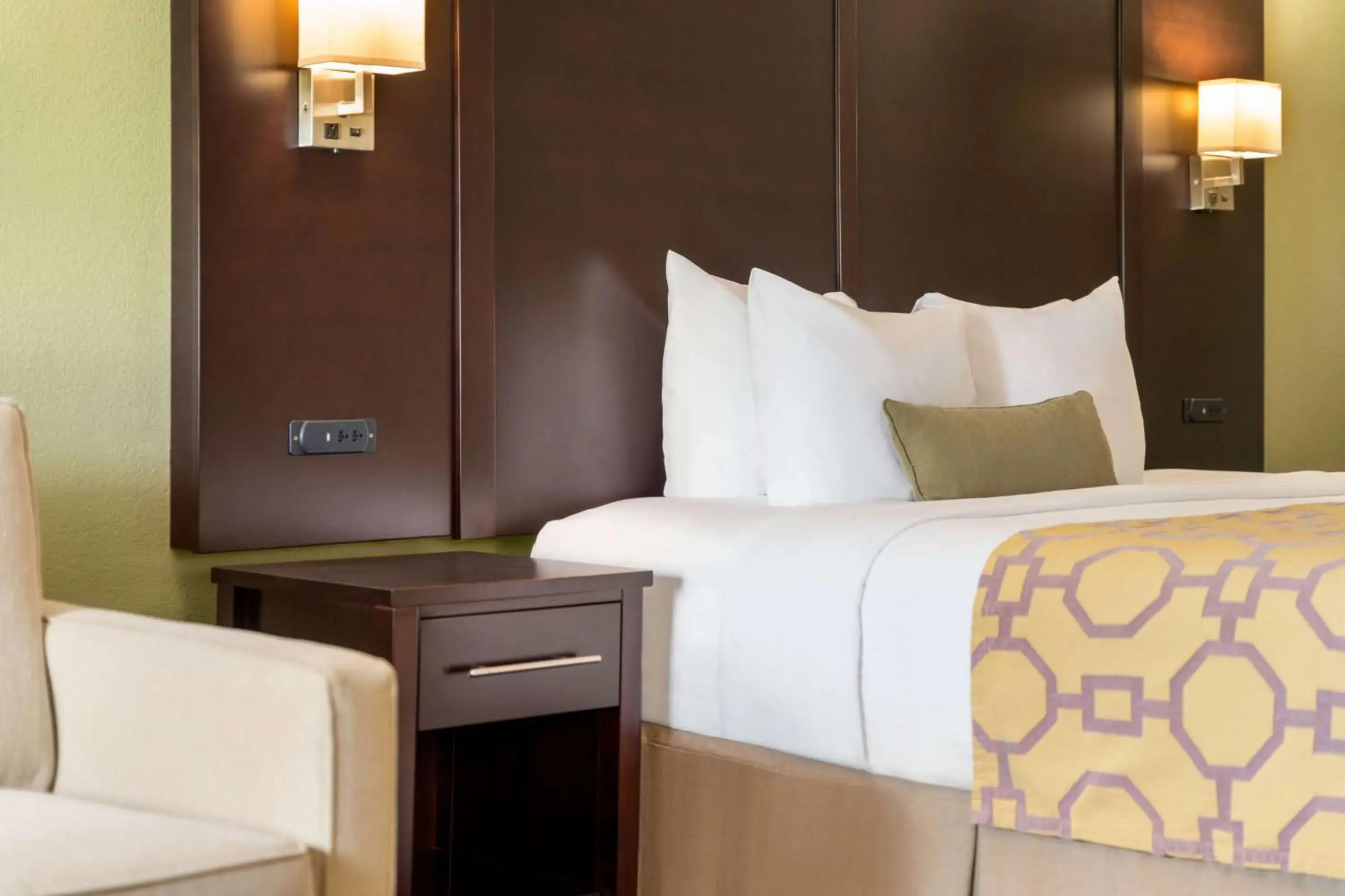 Photo of the whole room, Bed in Baymont by Wyndham Georgetown Lexington North Photo of the whole room, Bed in Baymont by Wyndham Georgetown Lexington North