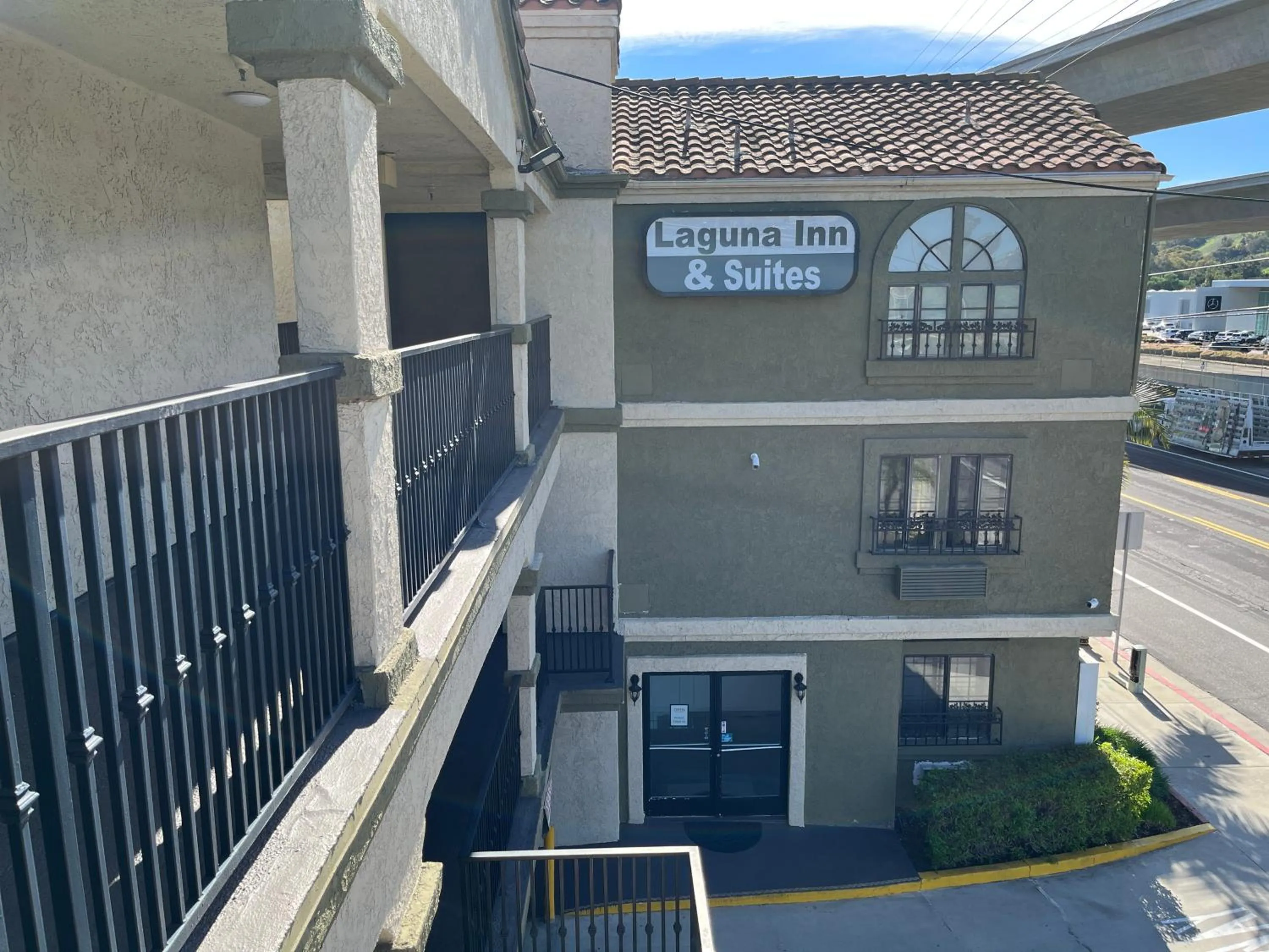 Laguna Inn and Suites