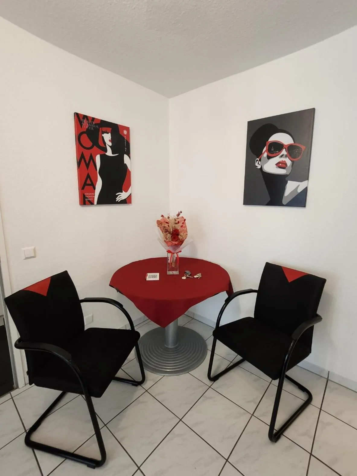 Dining area in Innovative 2-Zimmer-Ferienwohnung am Kurpark 206
