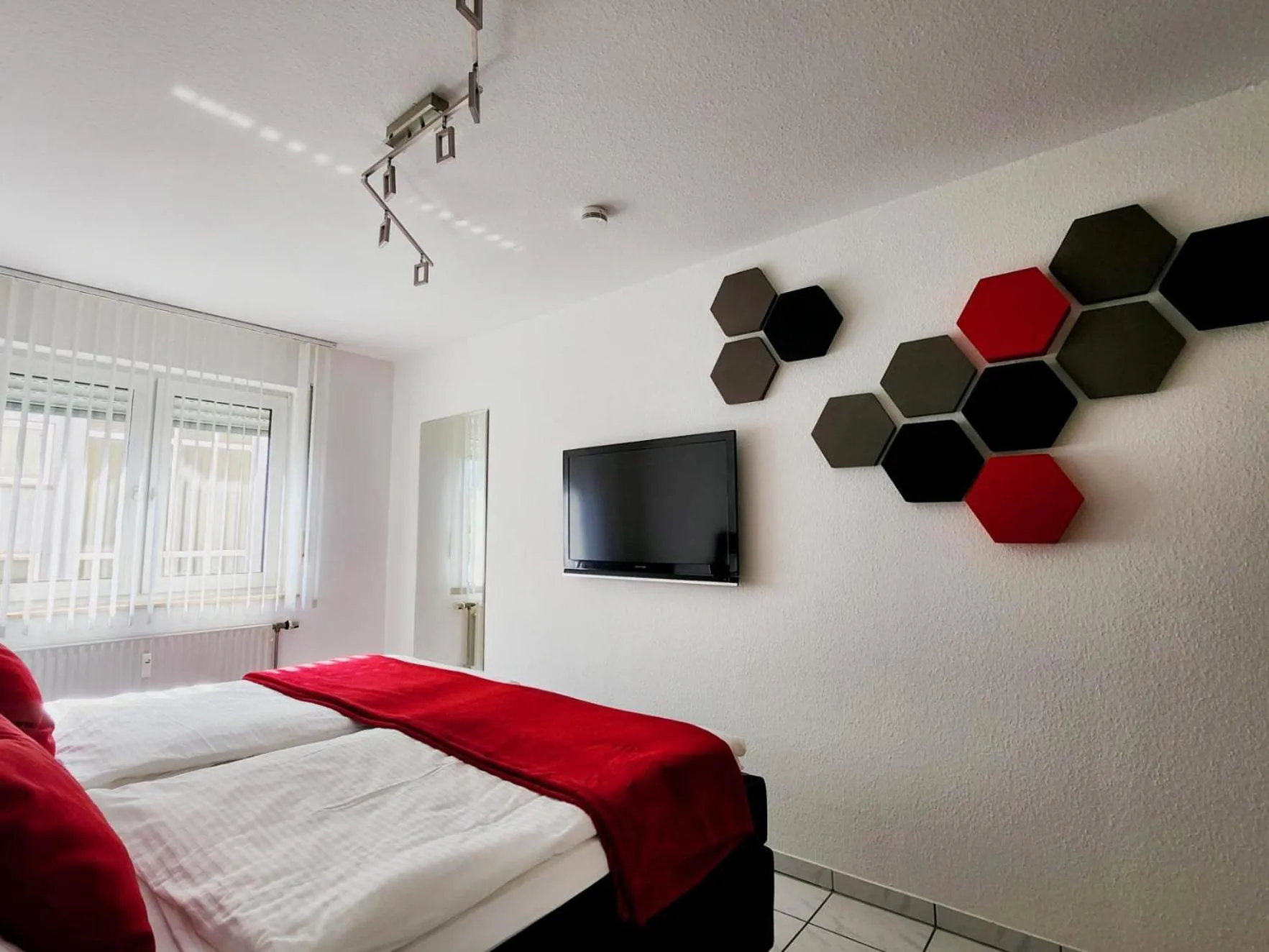 Bedroom, Bed in Innovative 2-Zimmer-Ferienwohnung am Kurpark 206