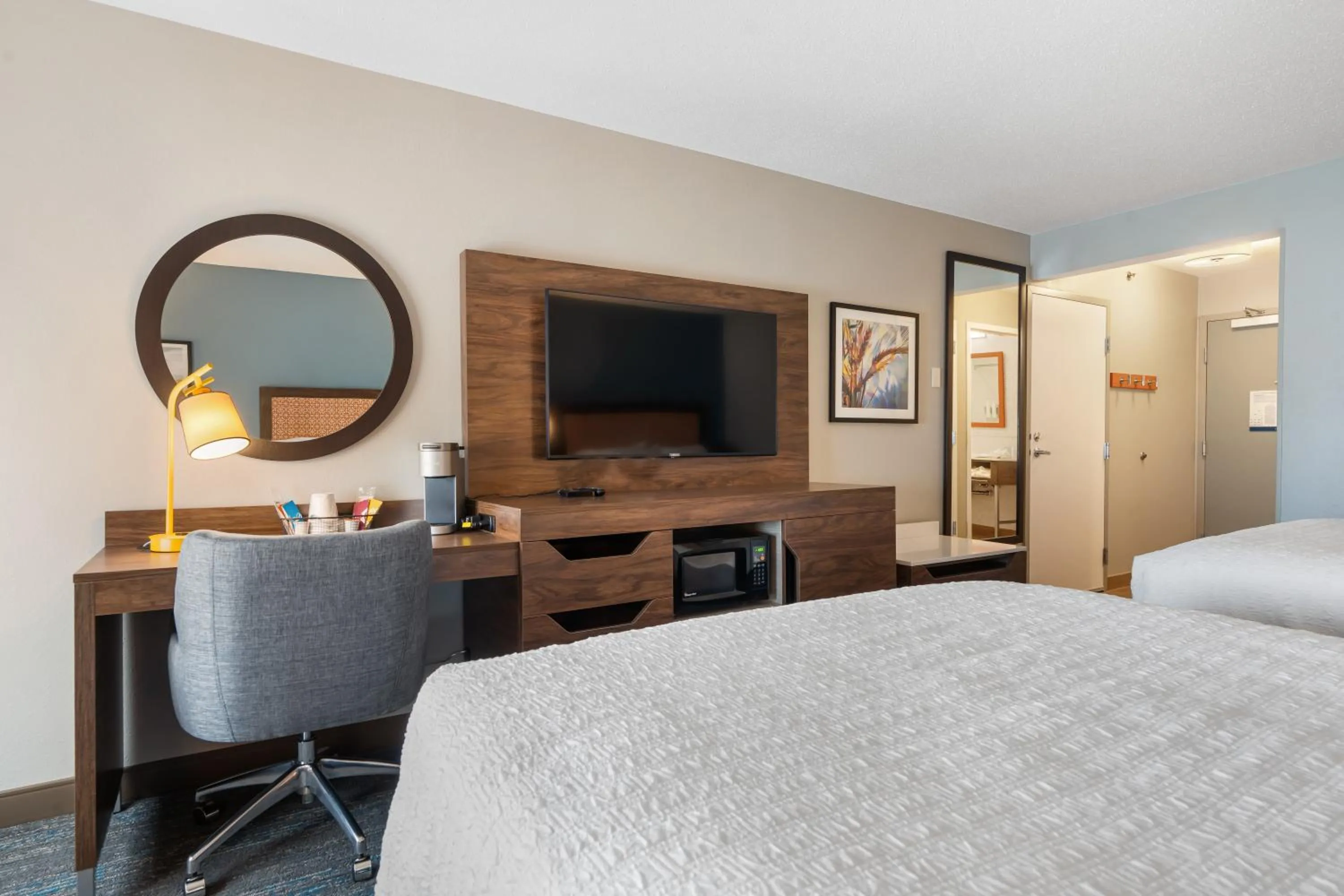 Bedroom, Bed in Hampton Inn Ottawa - Starved Rock Area