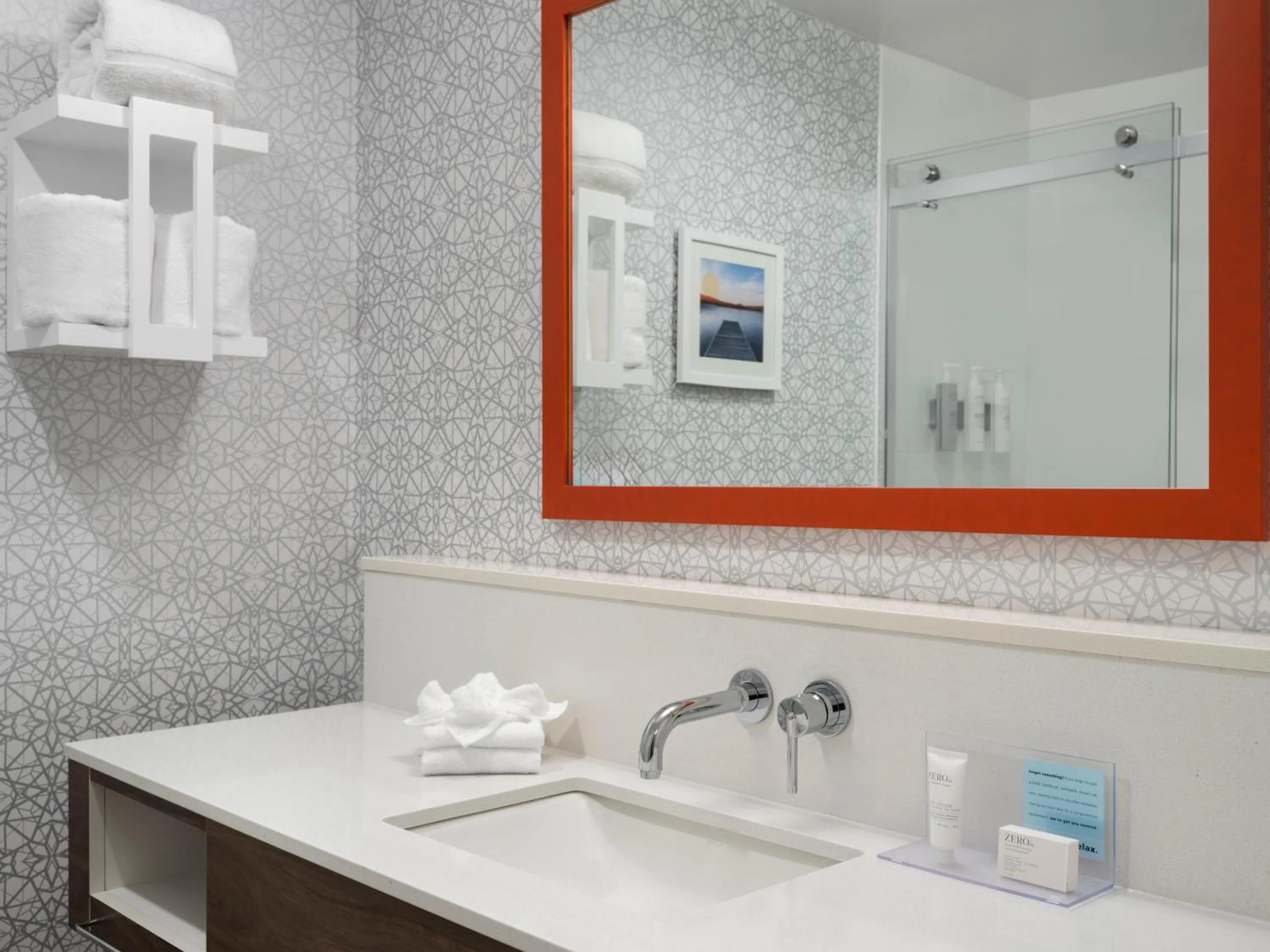 Bathroom in Hampton Inn Ottawa - Starved Rock Area