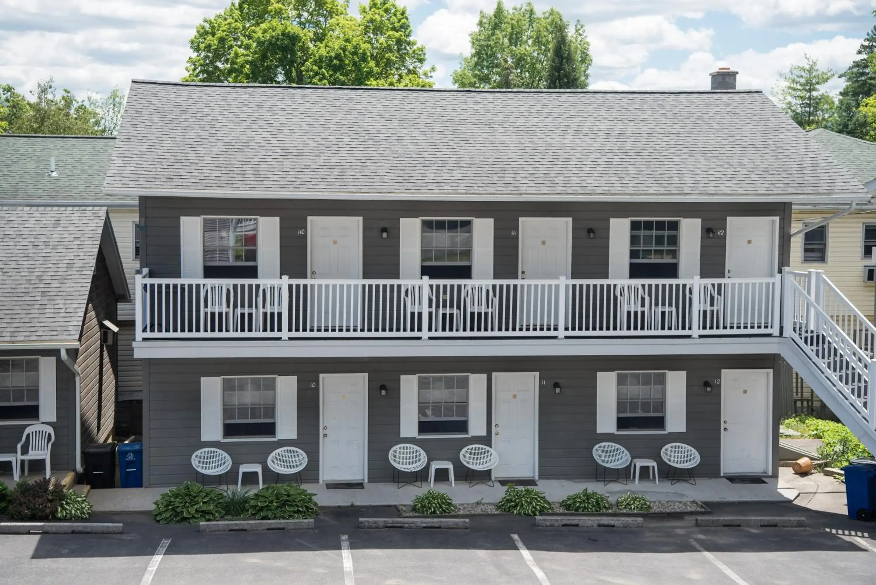 Property building in Americas Best Value Inn & Suites Lake George Property building in Americas Best Value Inn & Suites Lake George