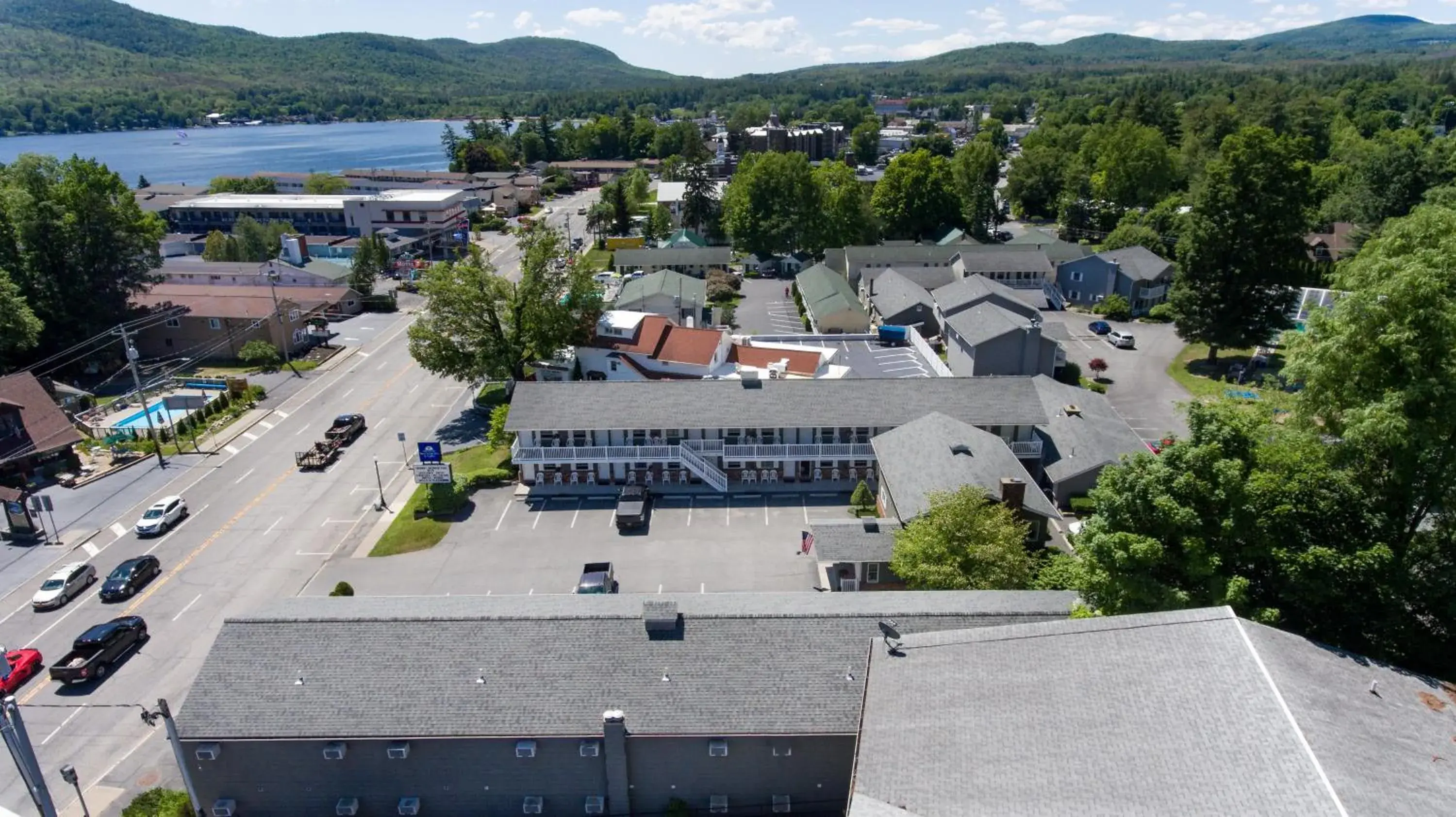 Property building in Americas Best Value Inn & Suites Lake George Property building in Americas Best Value Inn & Suites Lake George