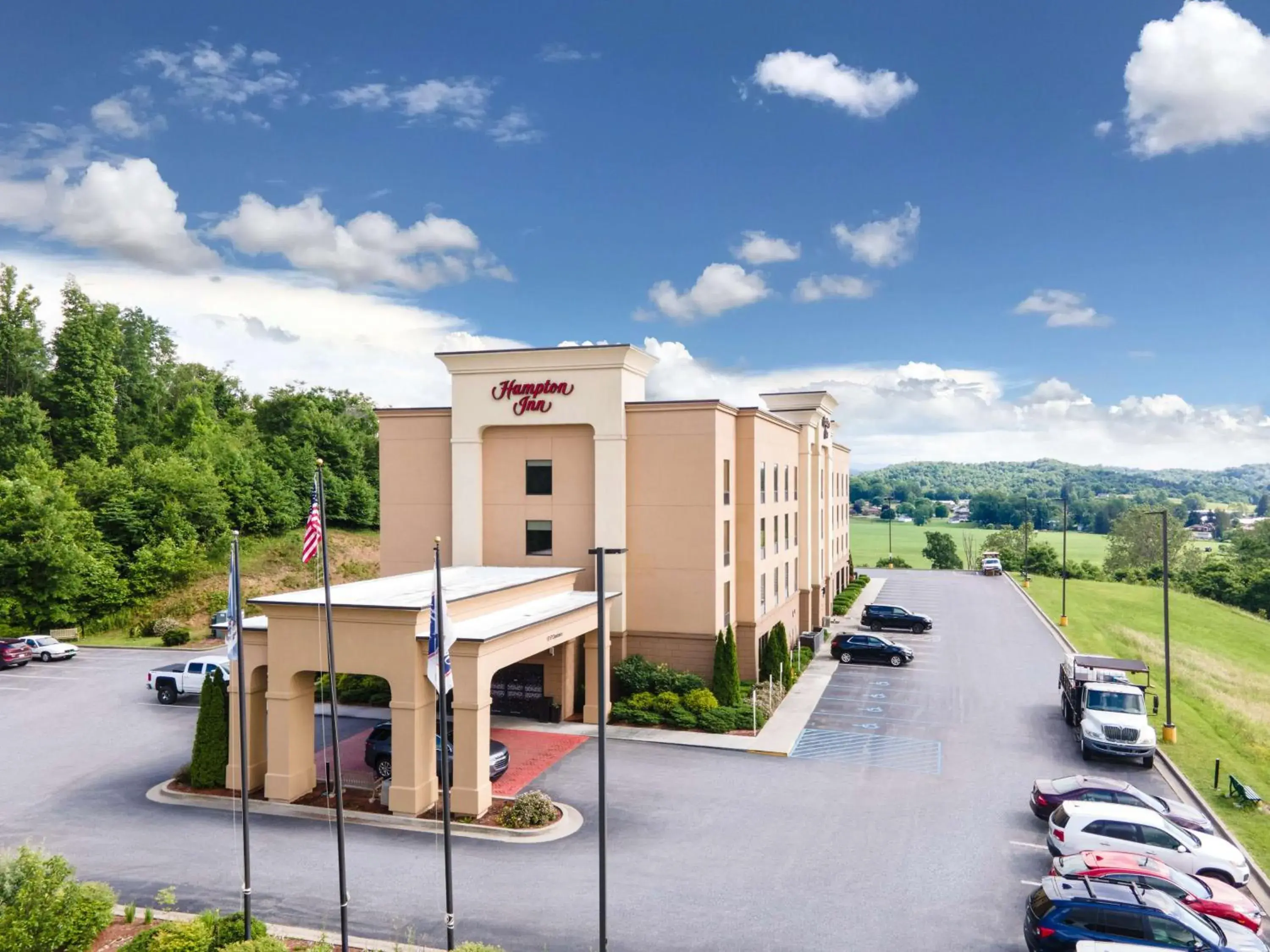 Property building in Hampton Inn Elkins Property building in Hampton Inn Elkins