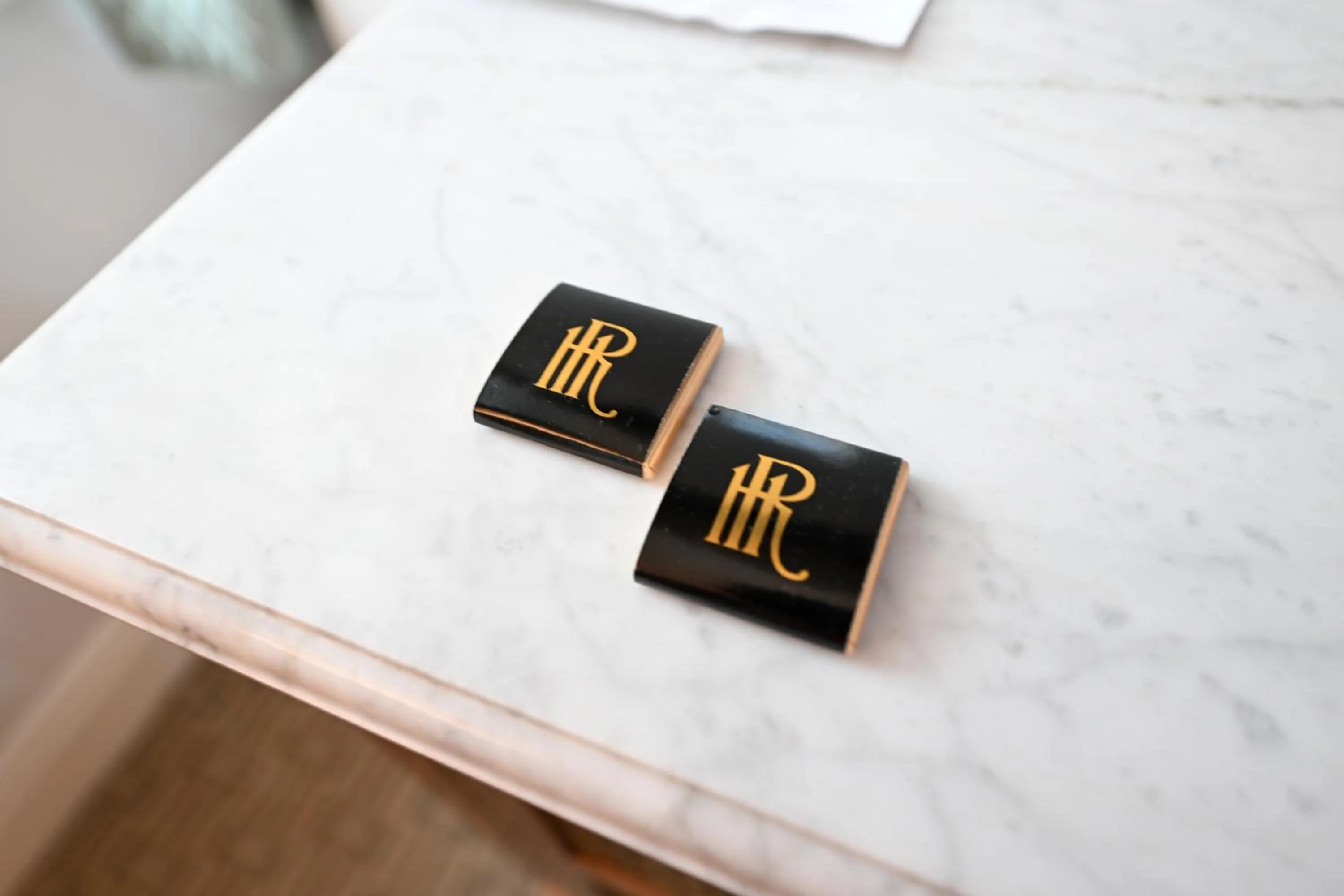 room service in Hotel Roanoke & Conference Center, Curio Collection by Hilton