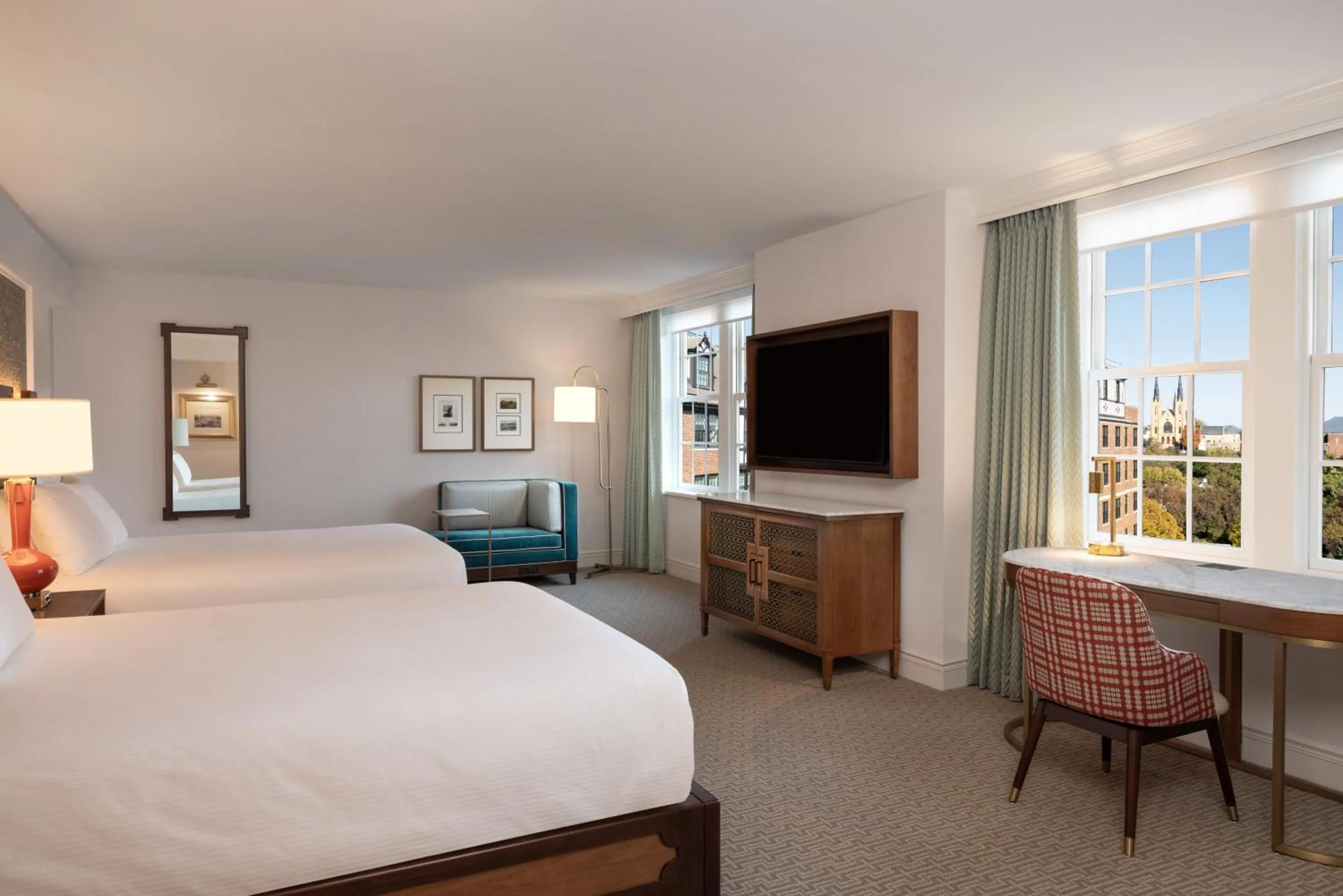Bedroom, Bed in Hotel Roanoke & Conference Center, Curio Collection by Hilton
