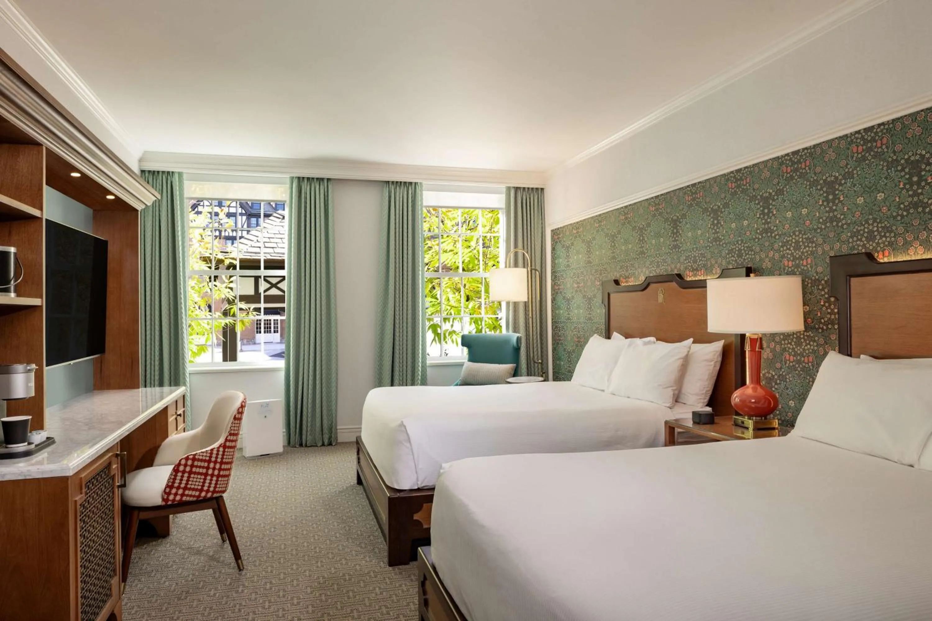 Bed in Hotel Roanoke & Conference Center, Curio Collection by Hilton