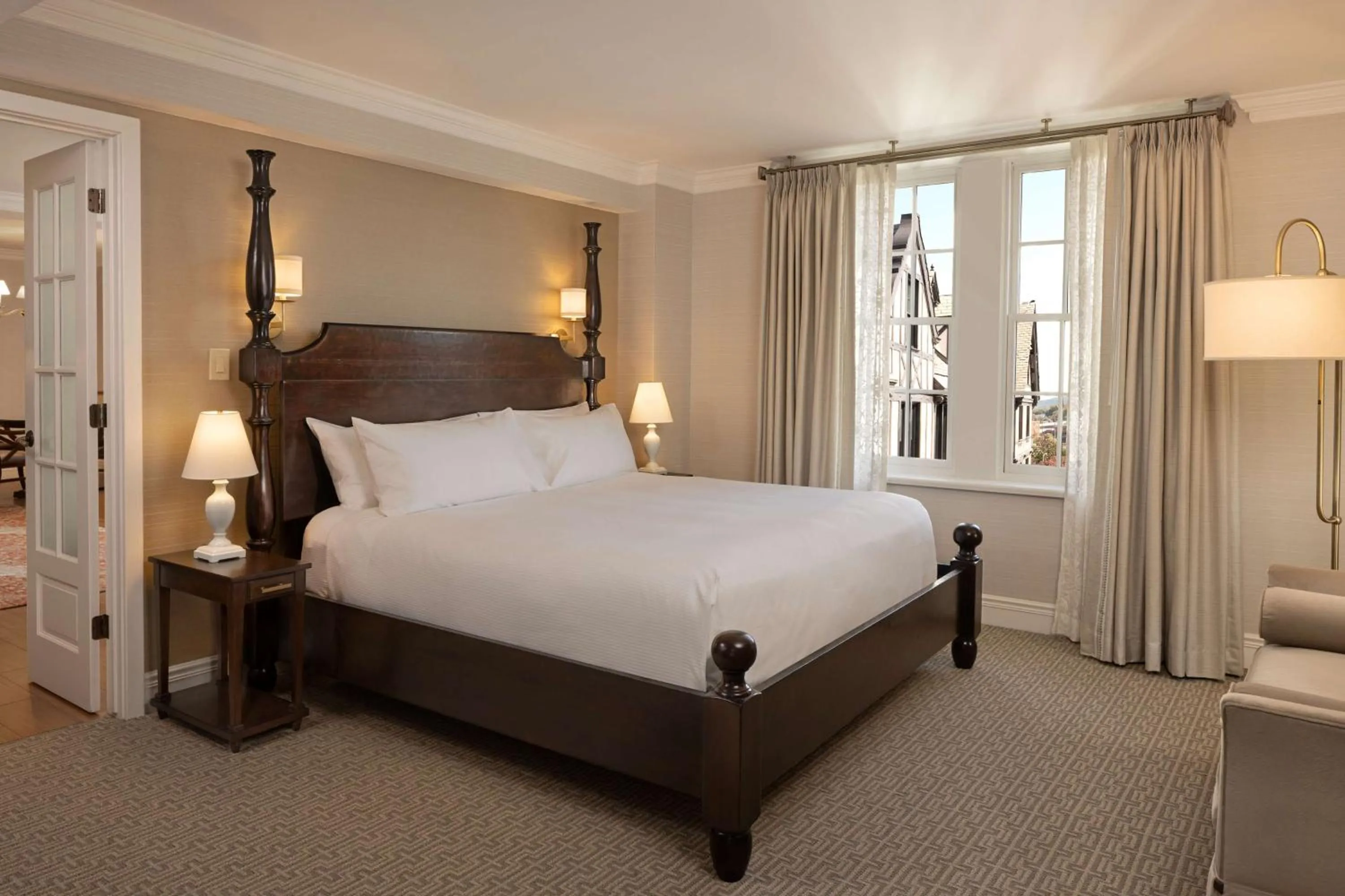 Bed in Hotel Roanoke & Conference Center, Curio Collection by Hilton