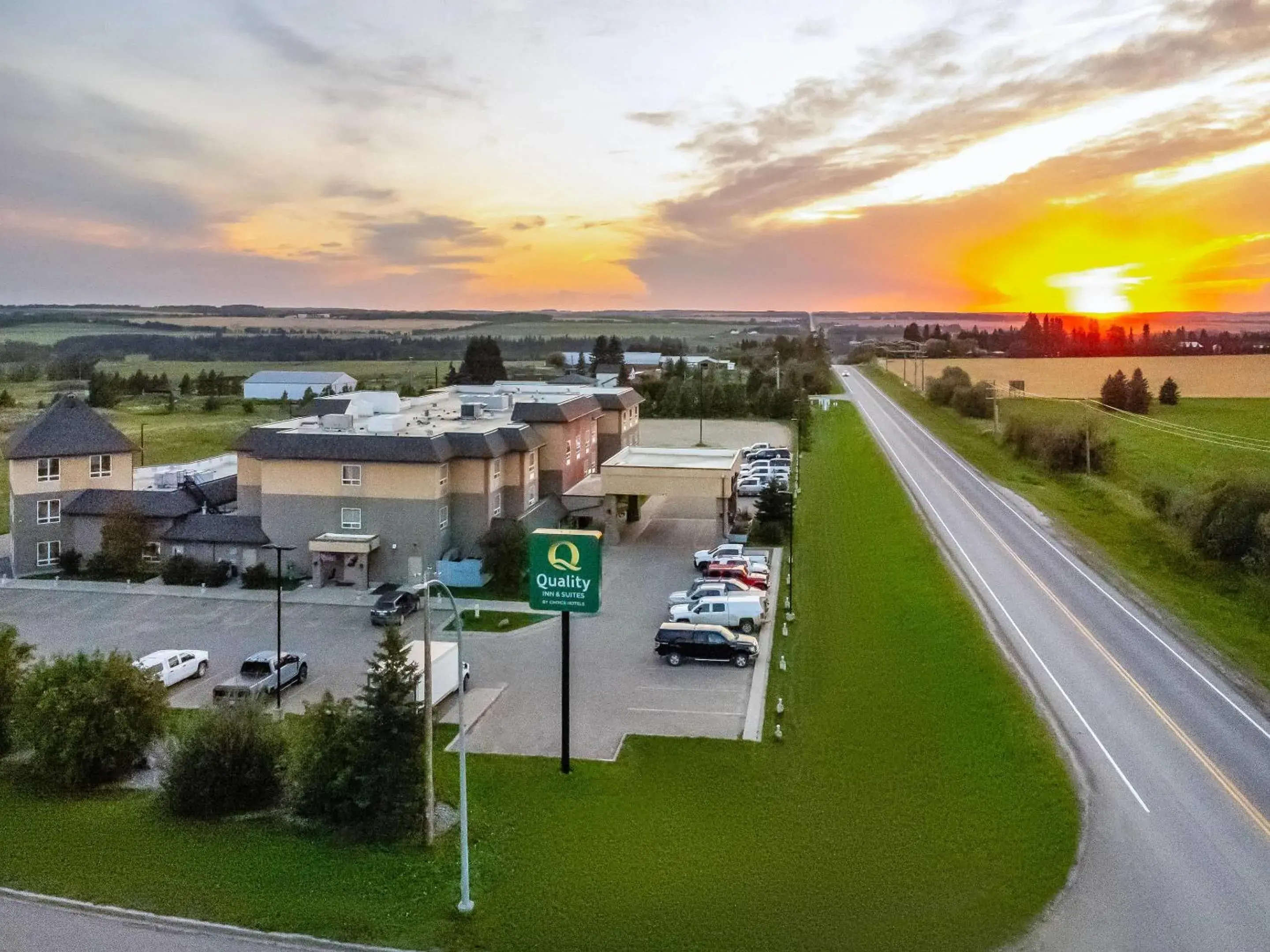 Property building in Quality Inn & Suites Property building in Quality Inn & Suites