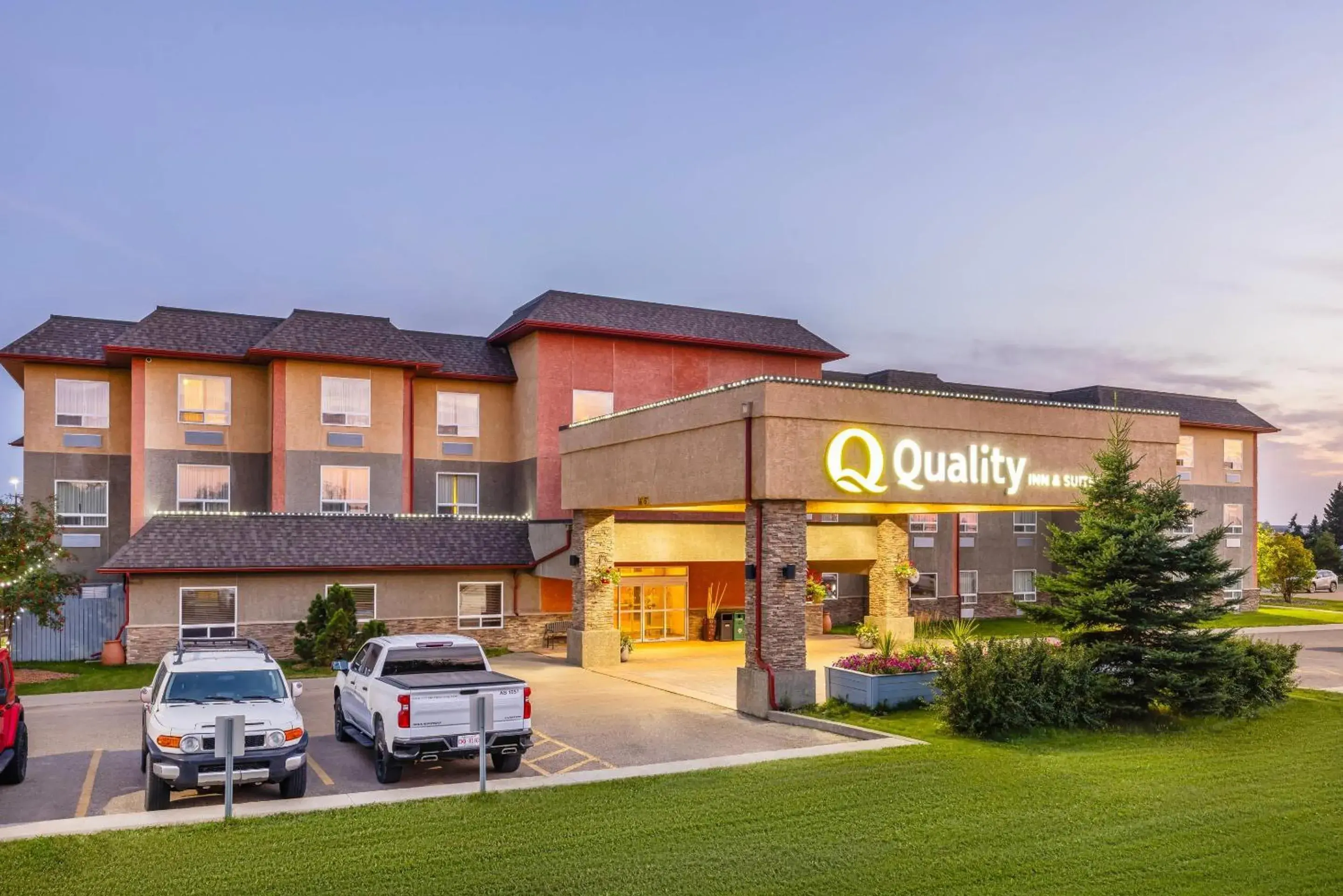 Property building in Quality Inn & Suites Property building in Quality Inn & Suites