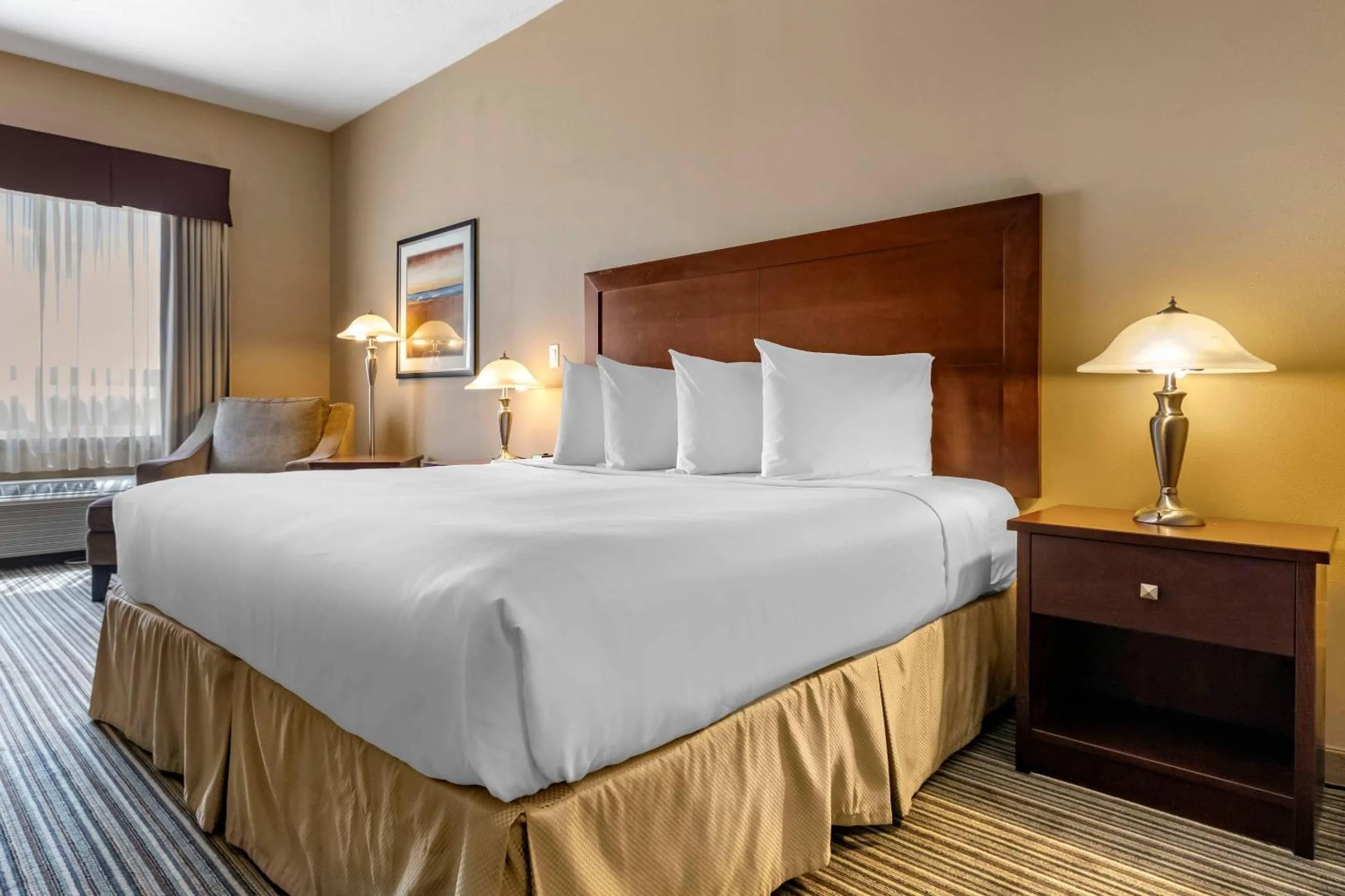 Bedroom, Bed in Quality Inn & Suites