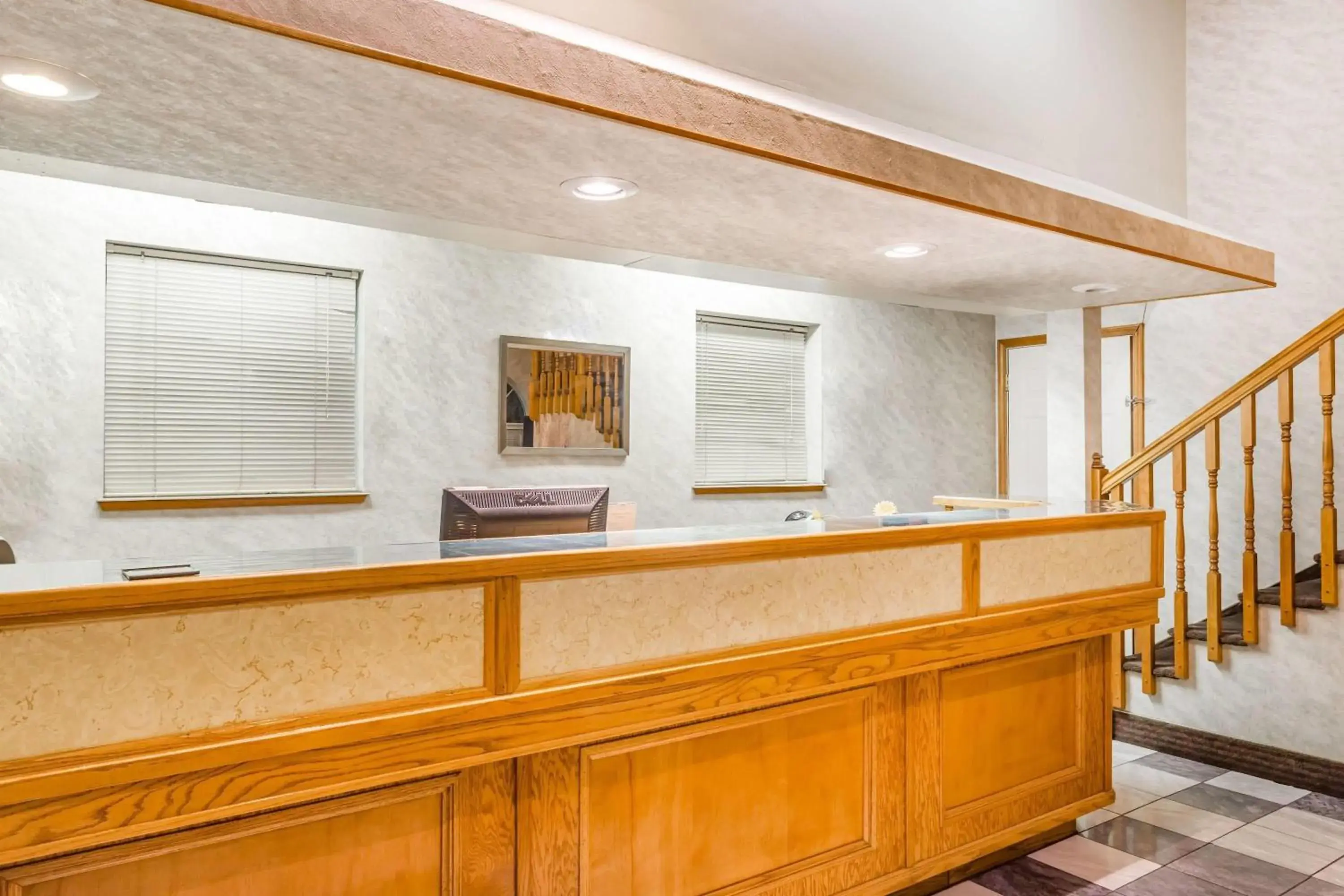 Lobby or reception in Days Inn by Wyndham Bishop Lobby or reception in Days Inn by Wyndham Bishop