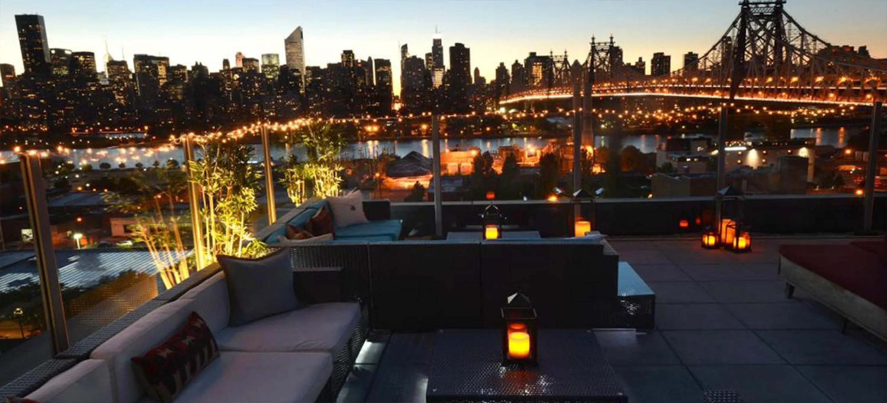 Lounge or bar in Z NYC Hotel