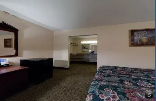 Photo of the whole room in Americas Best Value Inn Newnan