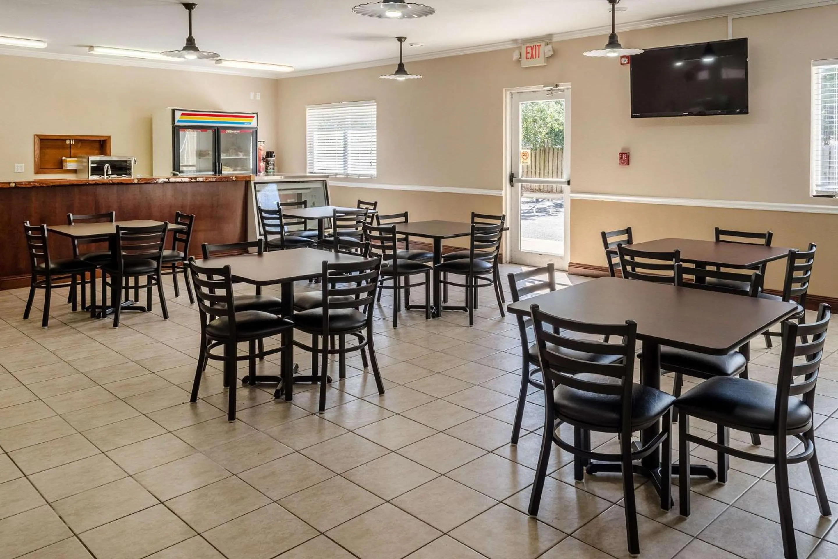 Breakfast in Quality Inn Gulf Shores Airport