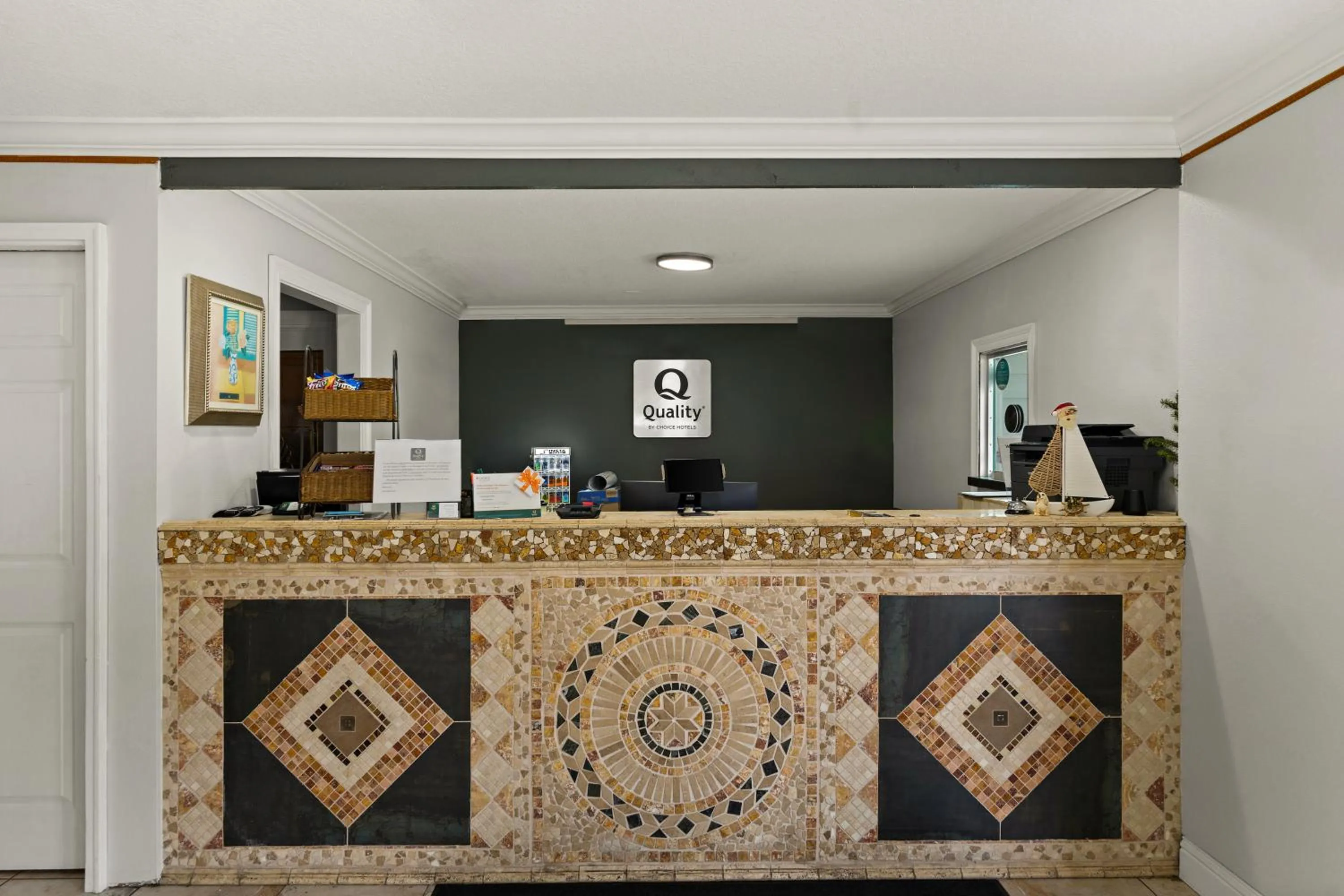 Lobby or reception in Quality Inn