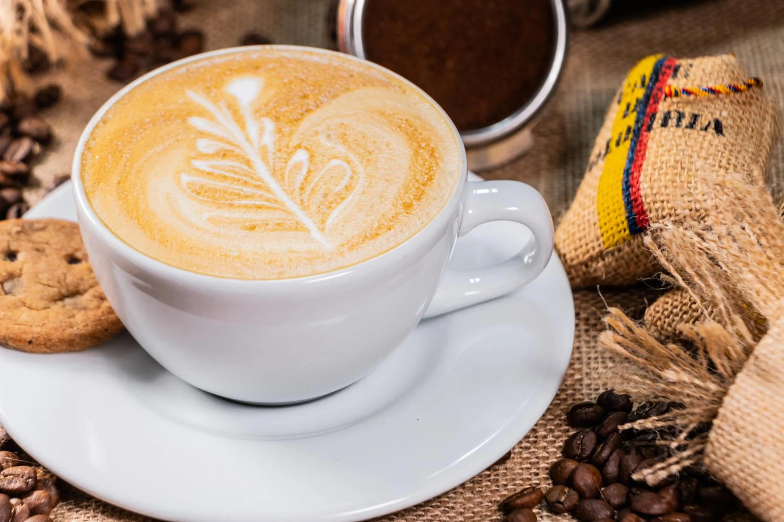 Coffee/tea facilities in GHL Hotel Abadia Plaza