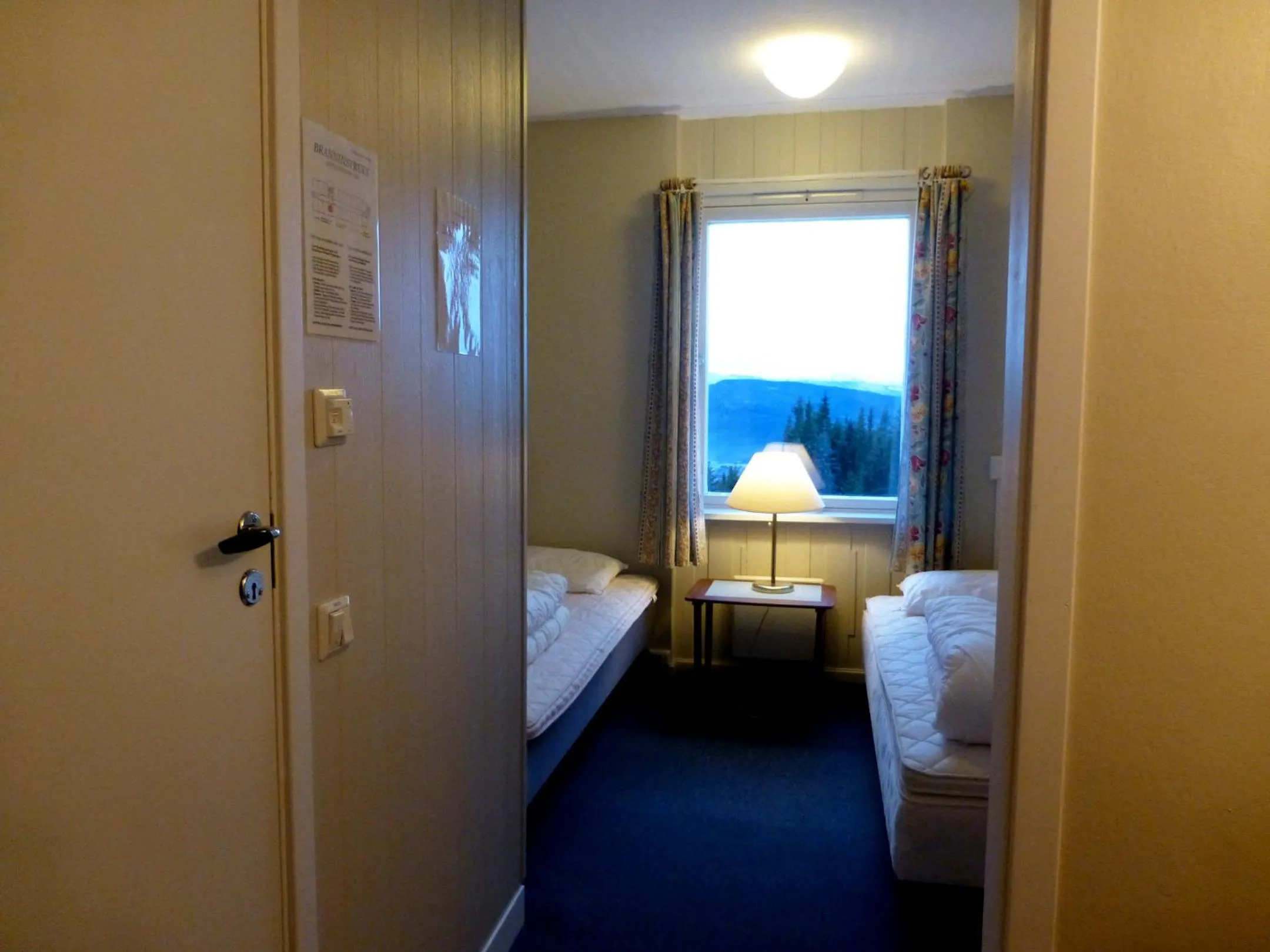 Photo of the whole room, Bed in Tronsvangen Seter