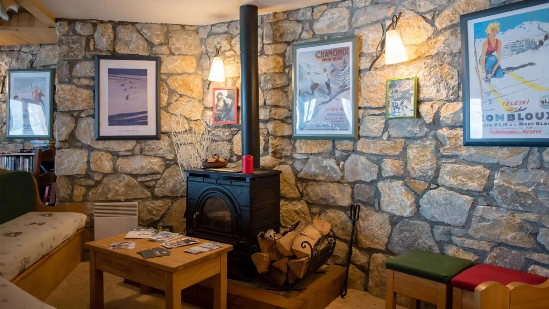 Banquet/Function facilities in Chalet Coeur des Brévières by Chalet Chardons