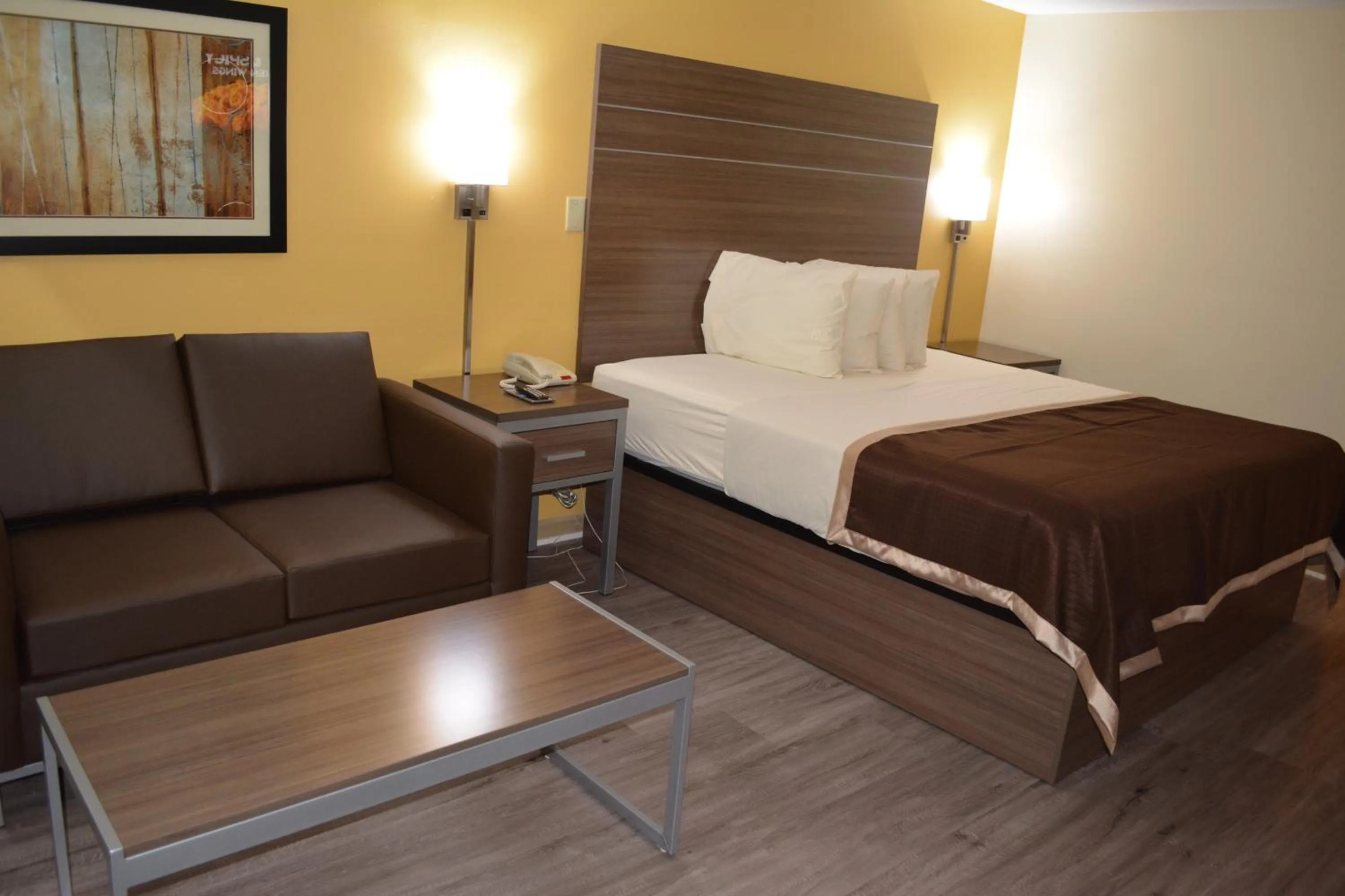 Bed in Southern Inn Lumberton