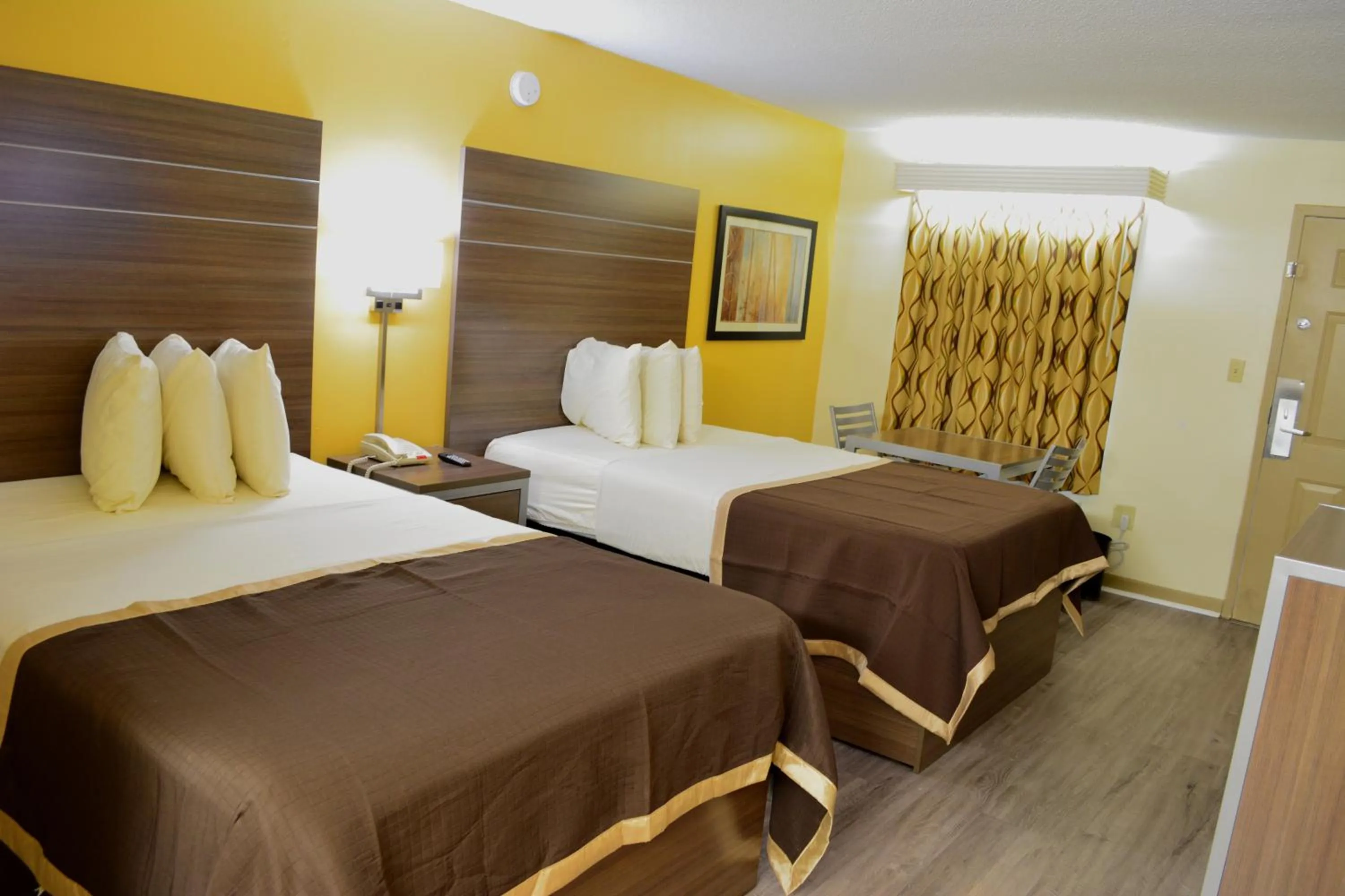 Bed in Southern Inn Lumberton