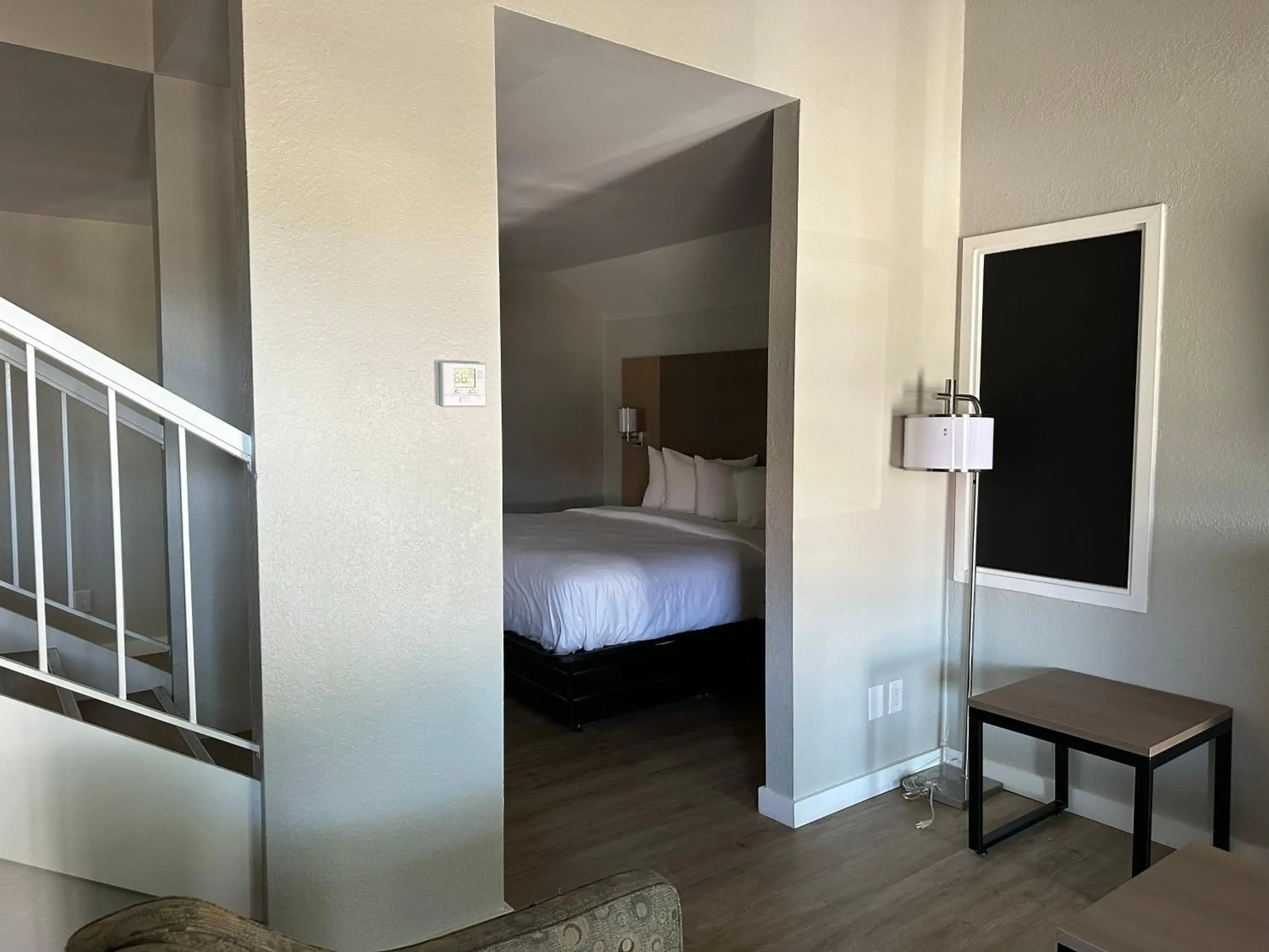 View (from property/room), Bed in MainStay Suites Springfield South - Battlefield Rd View (from property/room), Bed in MainStay Suites Springfield South - Battlefield Rd