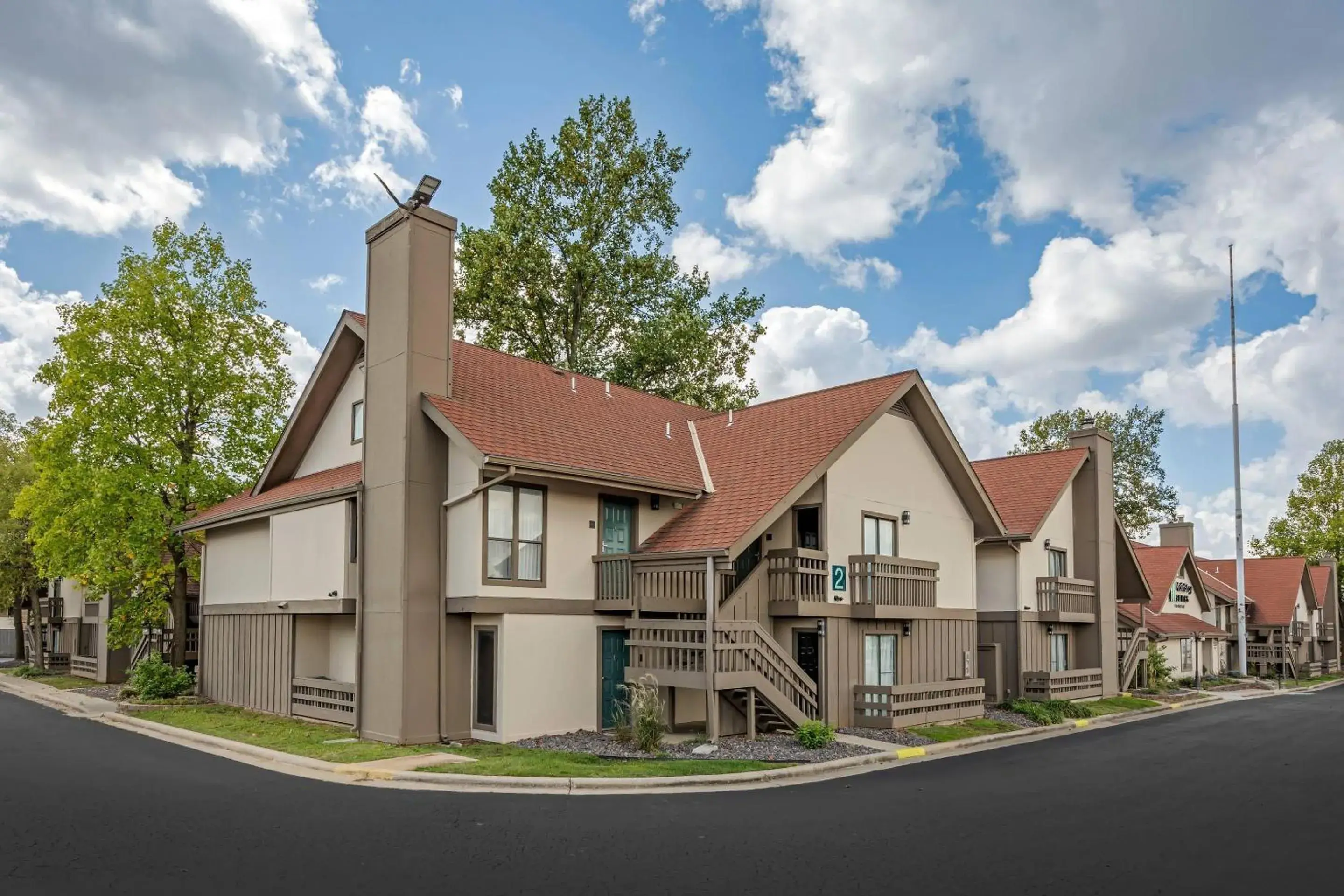 Property building in MainStay Suites Springfield South - Battlefield Rd Property building in MainStay Suites Springfield South - Battlefield Rd