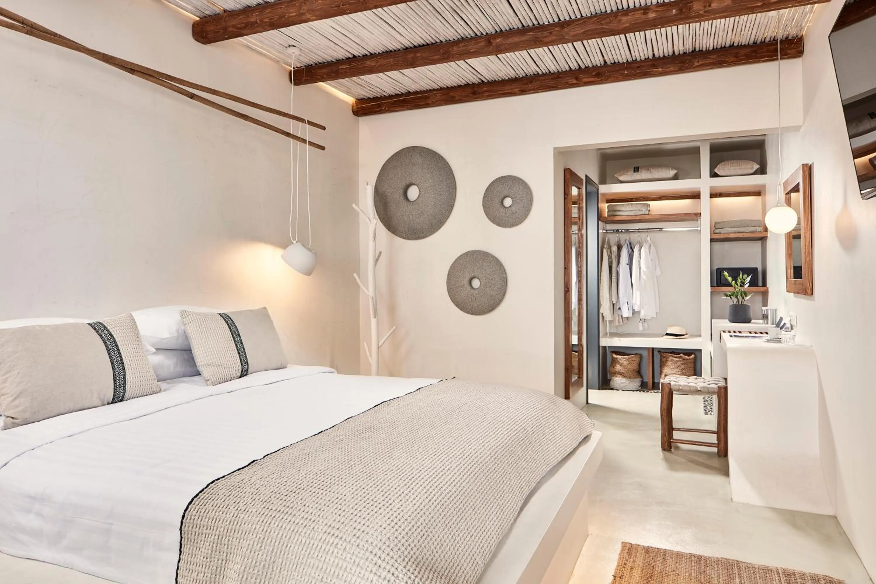 Photo of the whole room, Bed in Parian Boutique Hotel