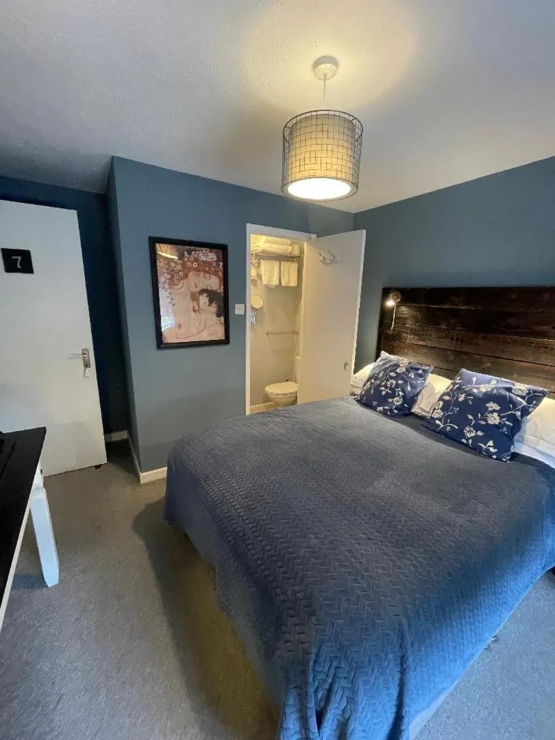 Bedroom, Bed in Skyline Guesthouse