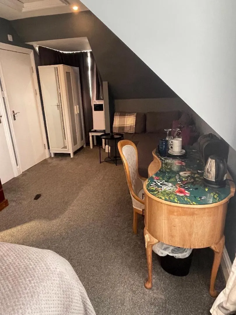 Bedroom in Skyline Guesthouse