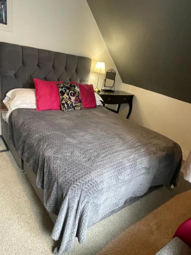 Bedroom, Bed in Skyline Guesthouse