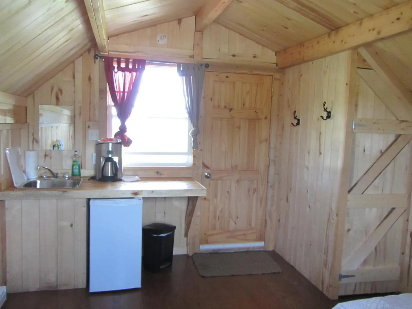 Kitchen or kitchenette in Chalets Nature Océan