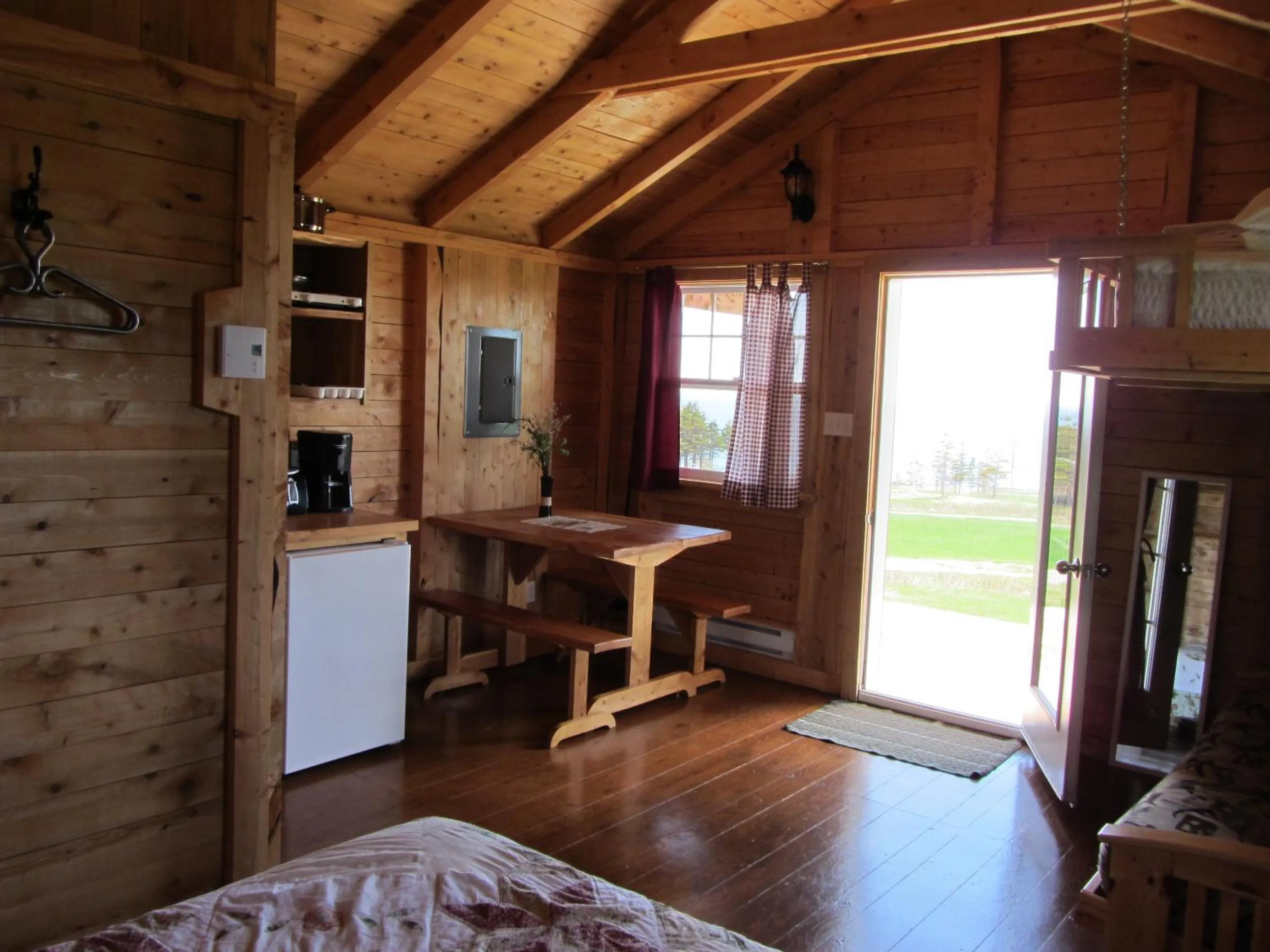 Dining area in Chalets Nature Océan