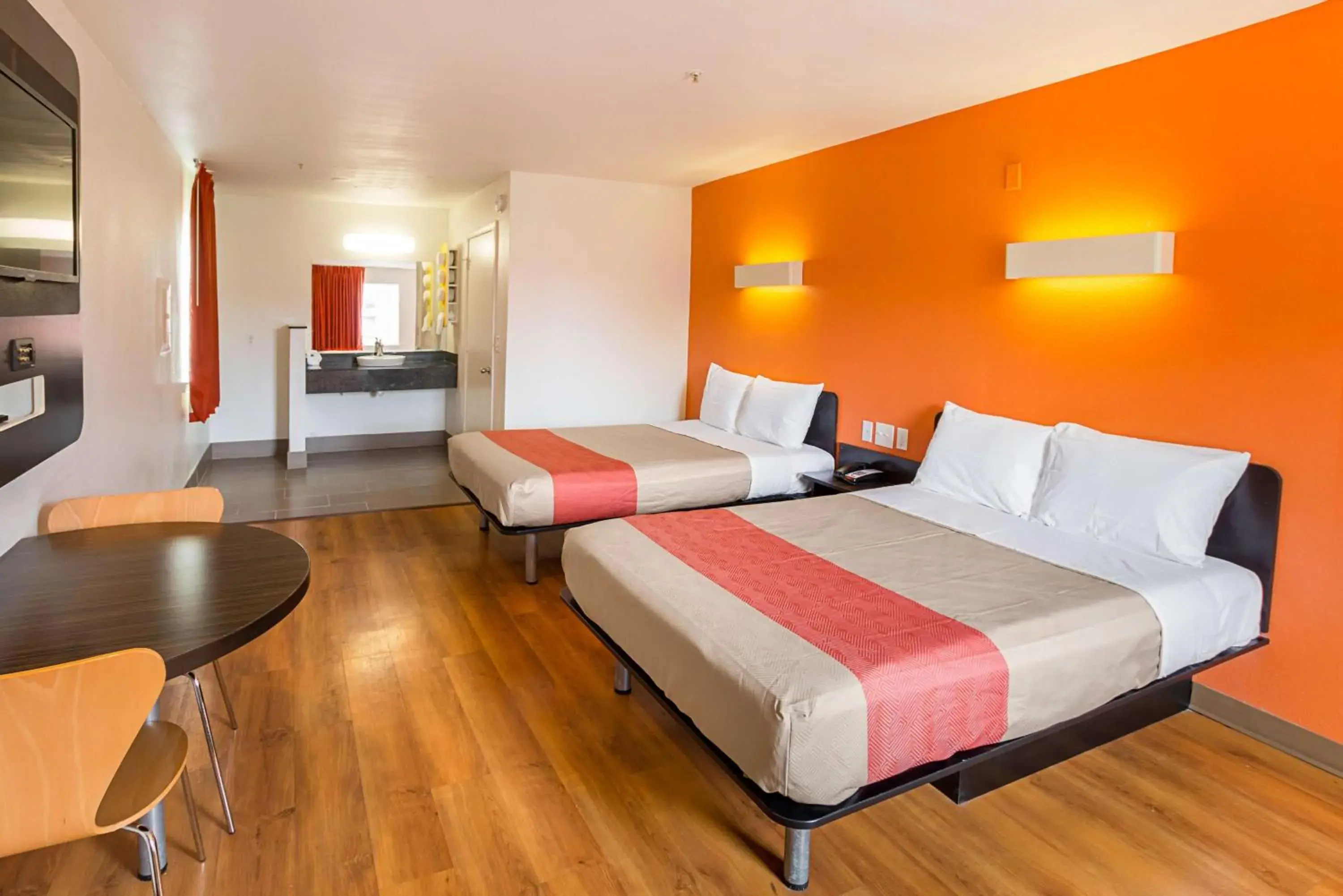 TV and multimedia, Bed in Motel 6-Grand Prairie, TX - Near Six Flags Drive TV and multimedia, Bed in Motel 6-Grand Prairie, TX - Near Six Flags Drive