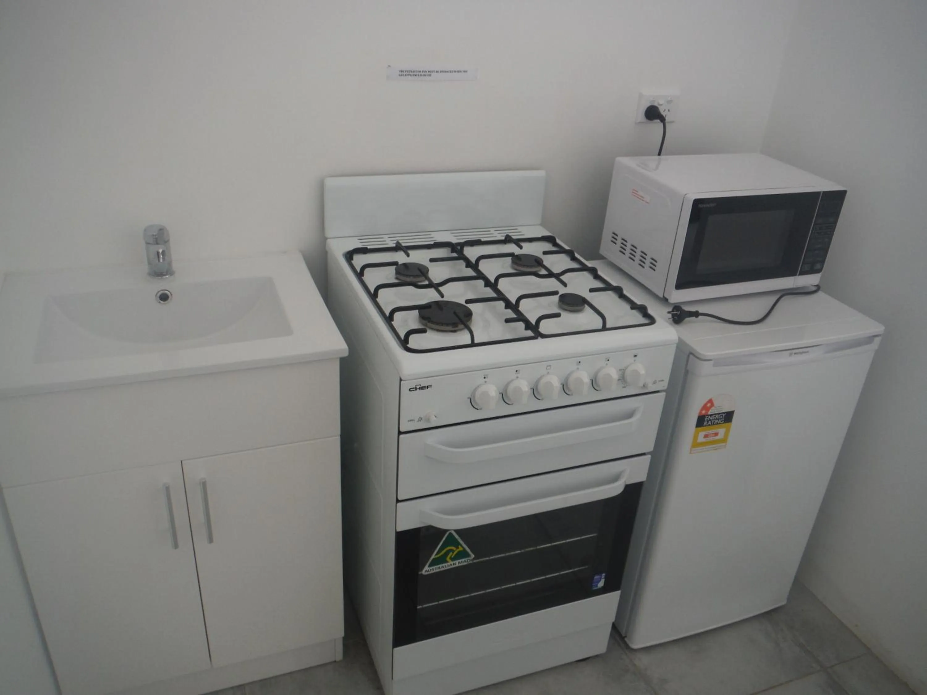 Kitchen or kitchenette in Restawile Motel