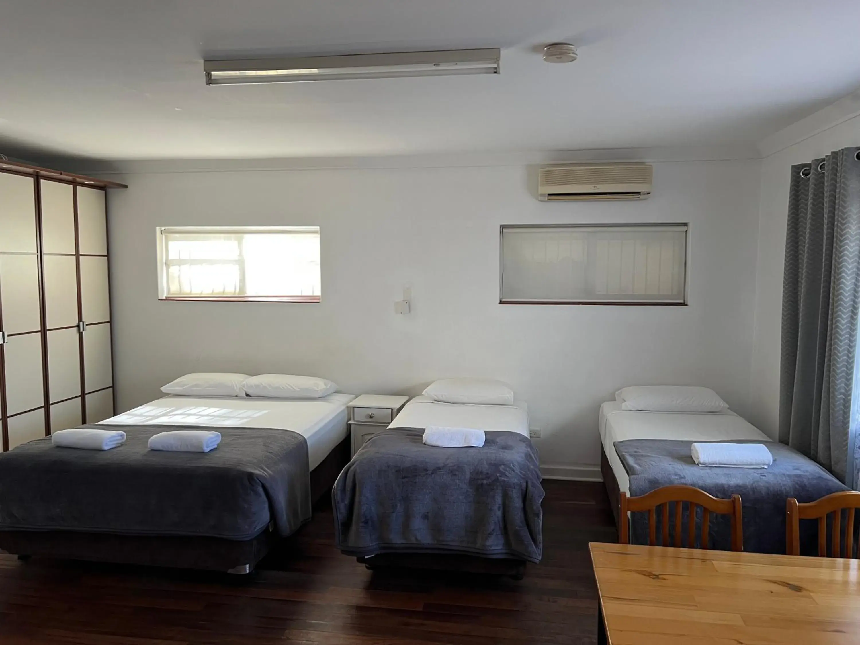 Photo of the whole room, Bed in Restawile Motel Photo of the whole room, Bed in Restawile Motel