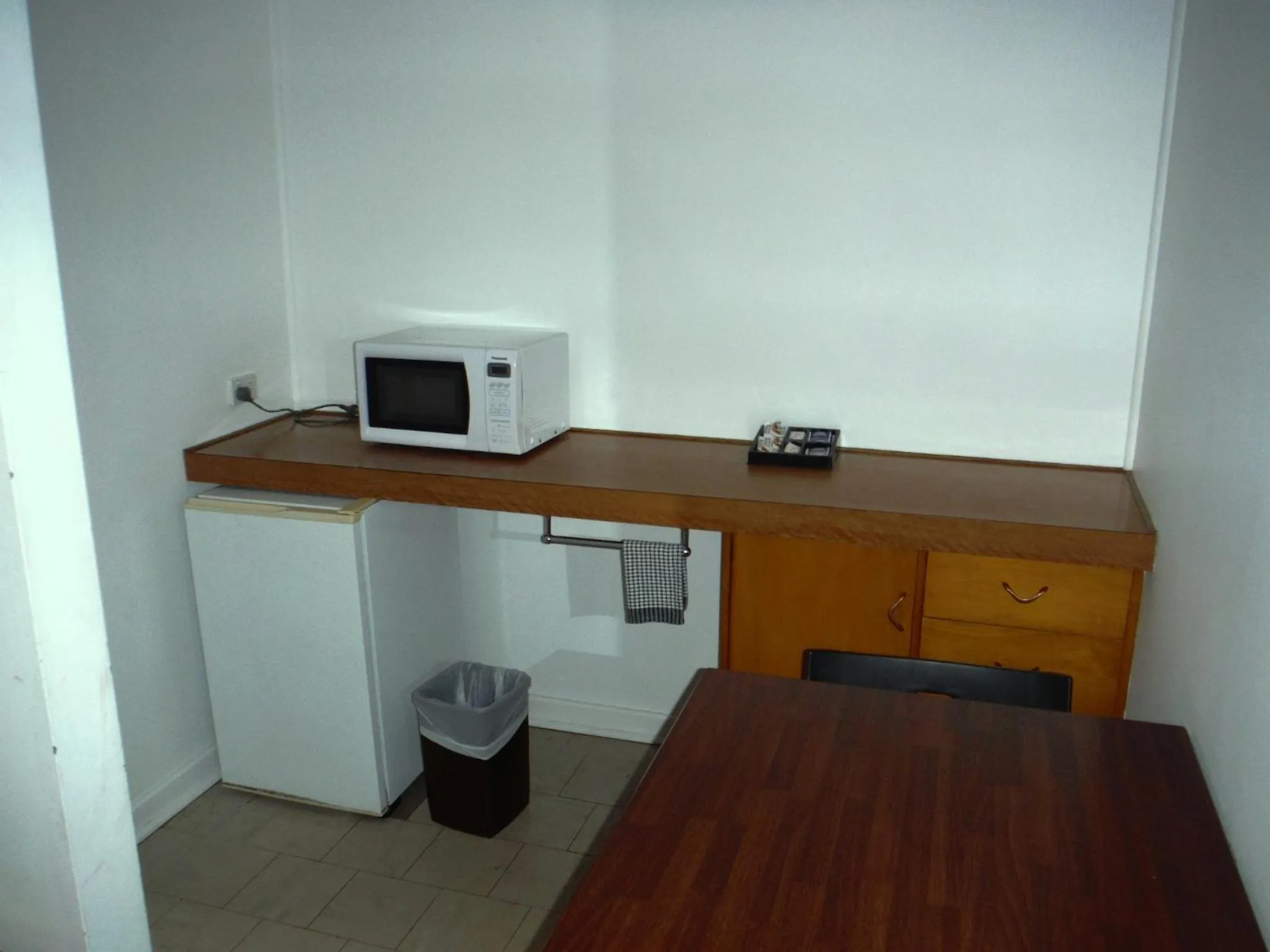 Kitchen or kitchenette in Restawile Motel