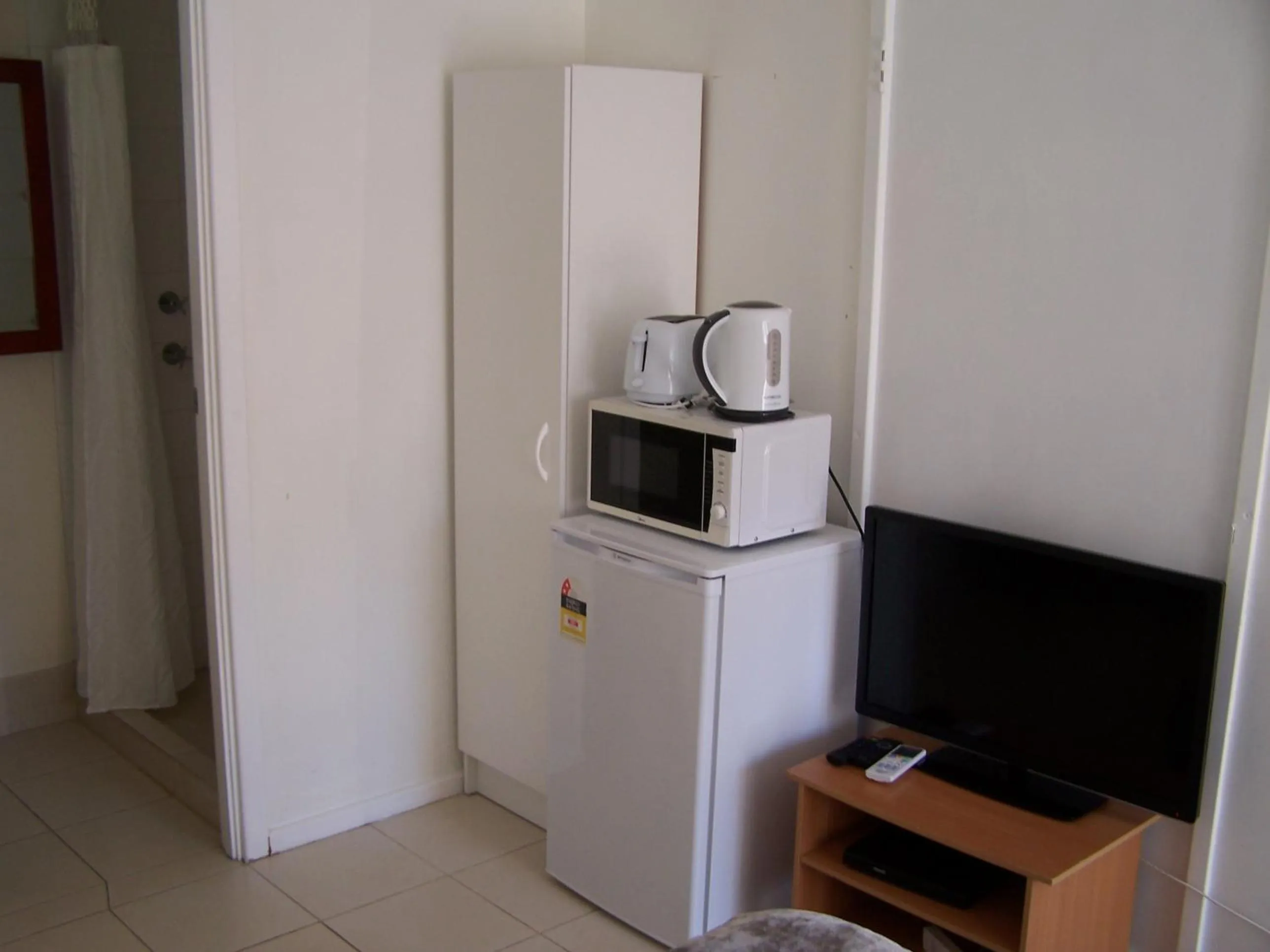 Coffee/tea facilities in Restawile Motel