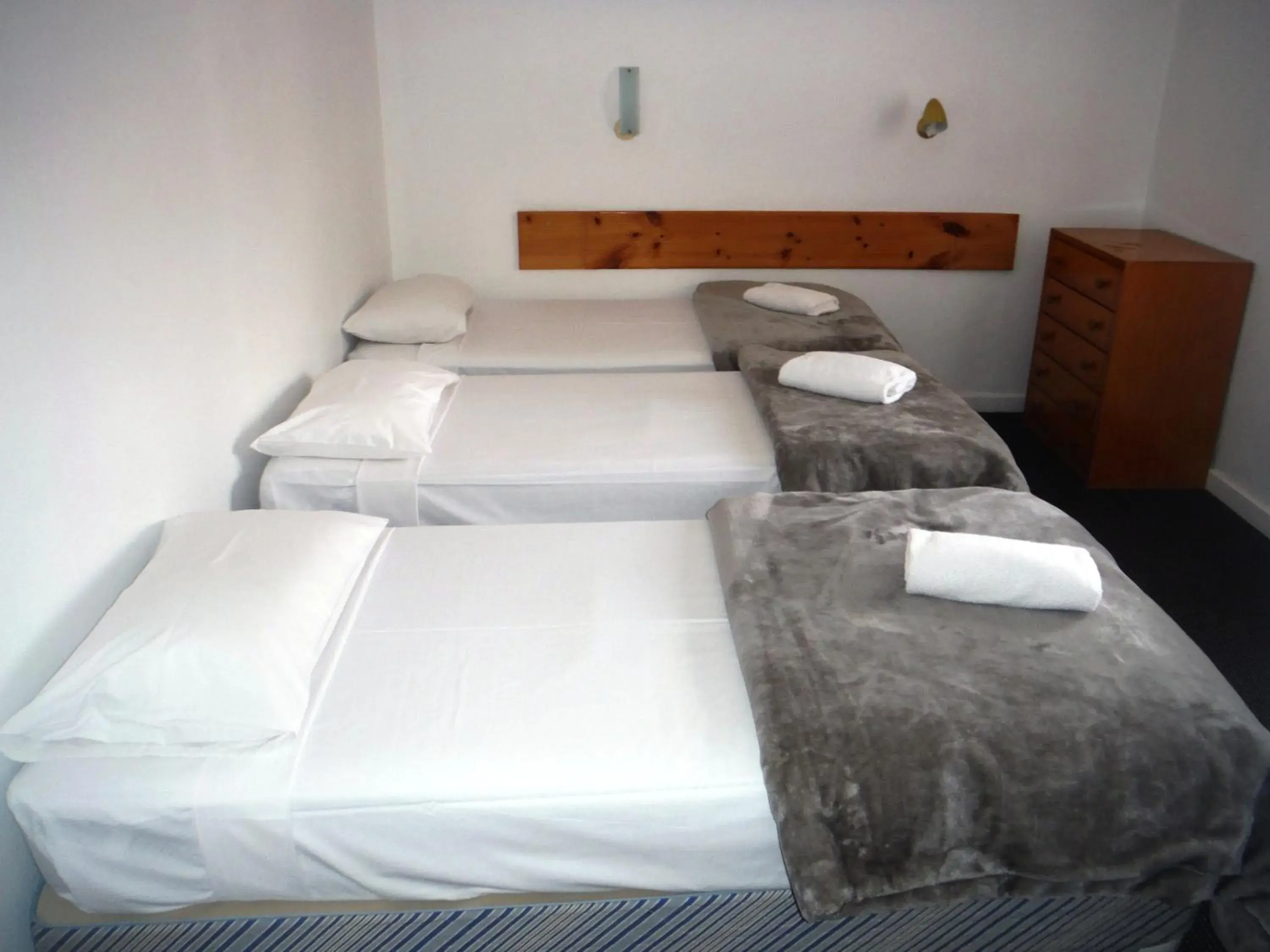 Bed in Restawile Motel Bed in Restawile Motel