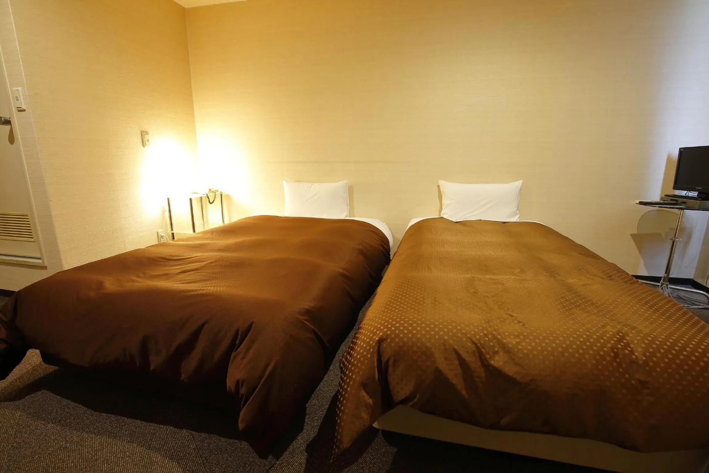 Bedroom, Bed in Grampus Inn Osaka Namba