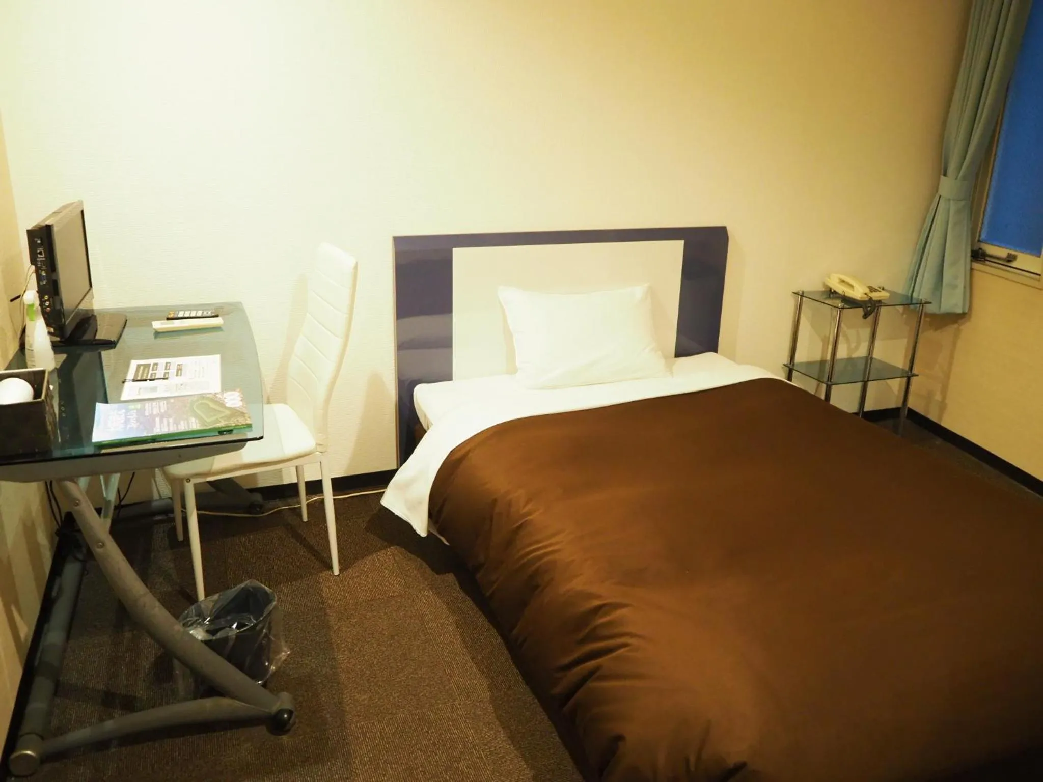 Bed in Grampus Inn Osaka Namba