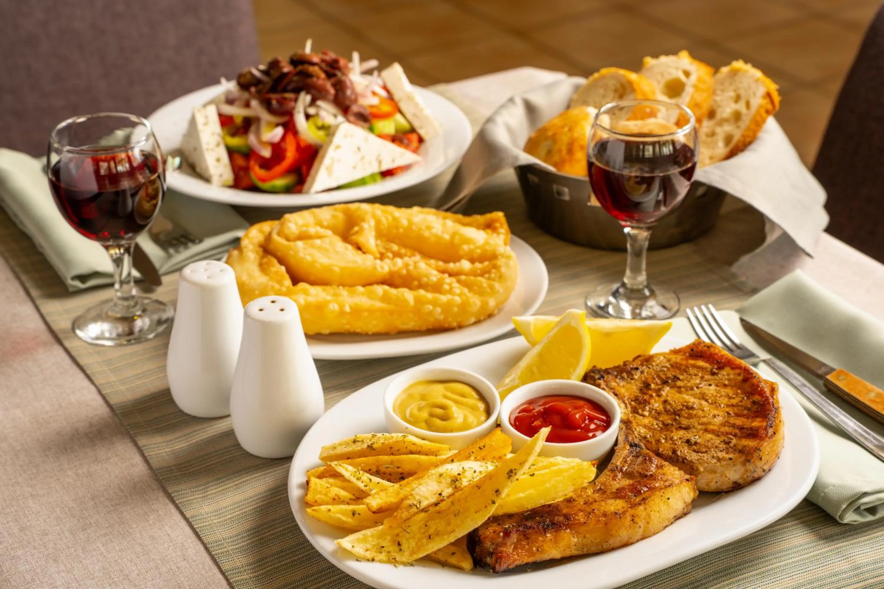 Restaurant/places to eat in Lilea's Castle